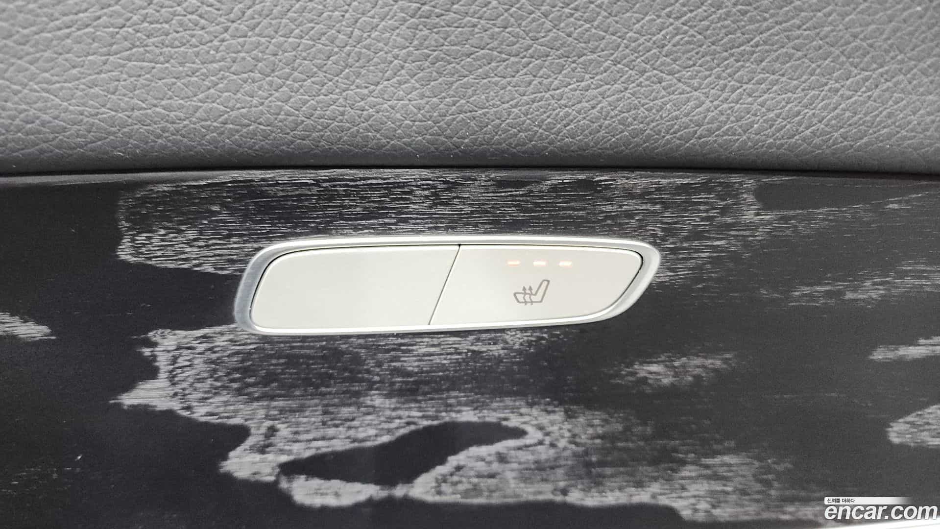 E-Class Mercedes-Benz 2017.8-OPTION-050