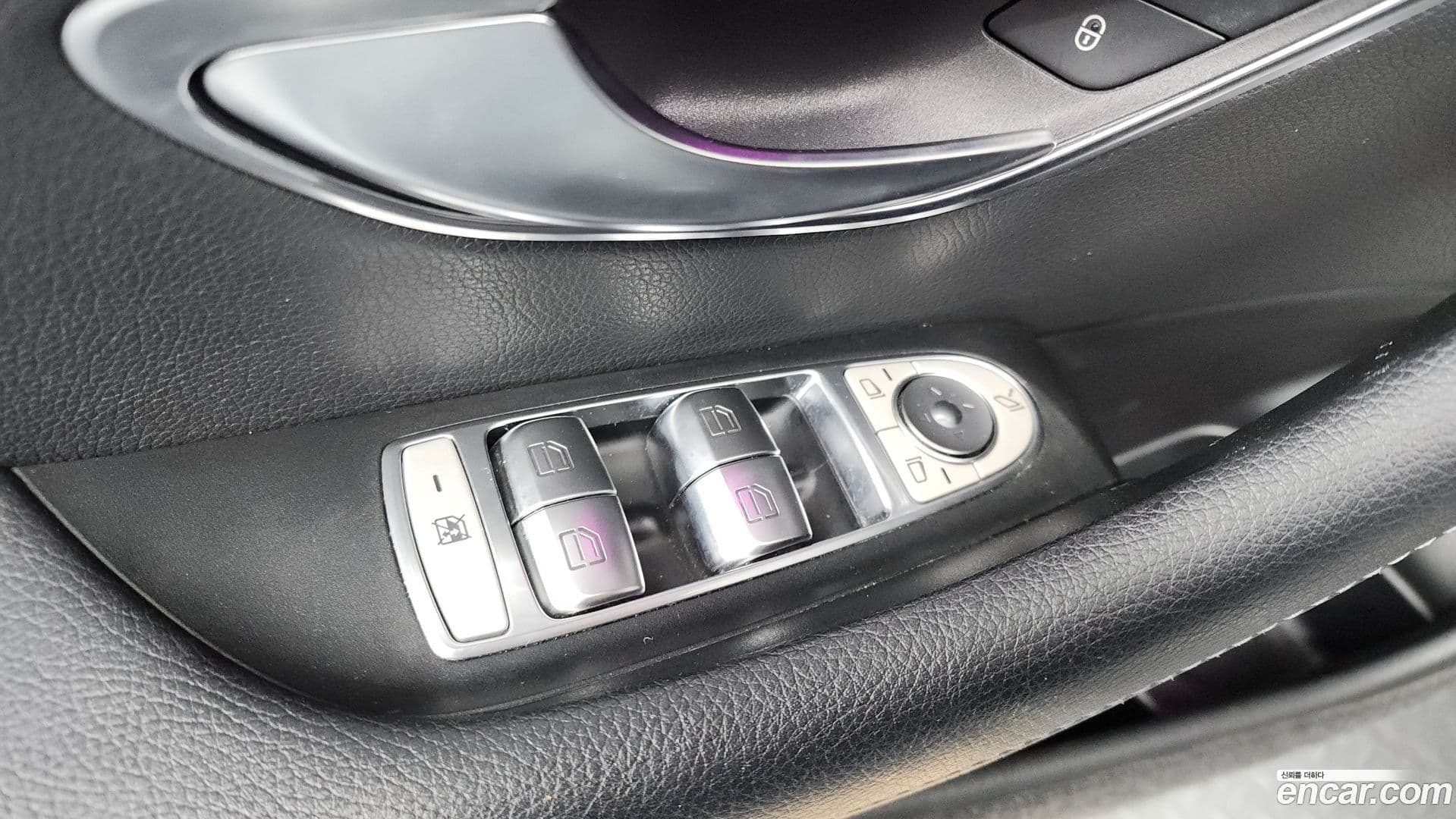 Main__Slider__Photo:E-Class Mercedes-Benz 2017.8-37