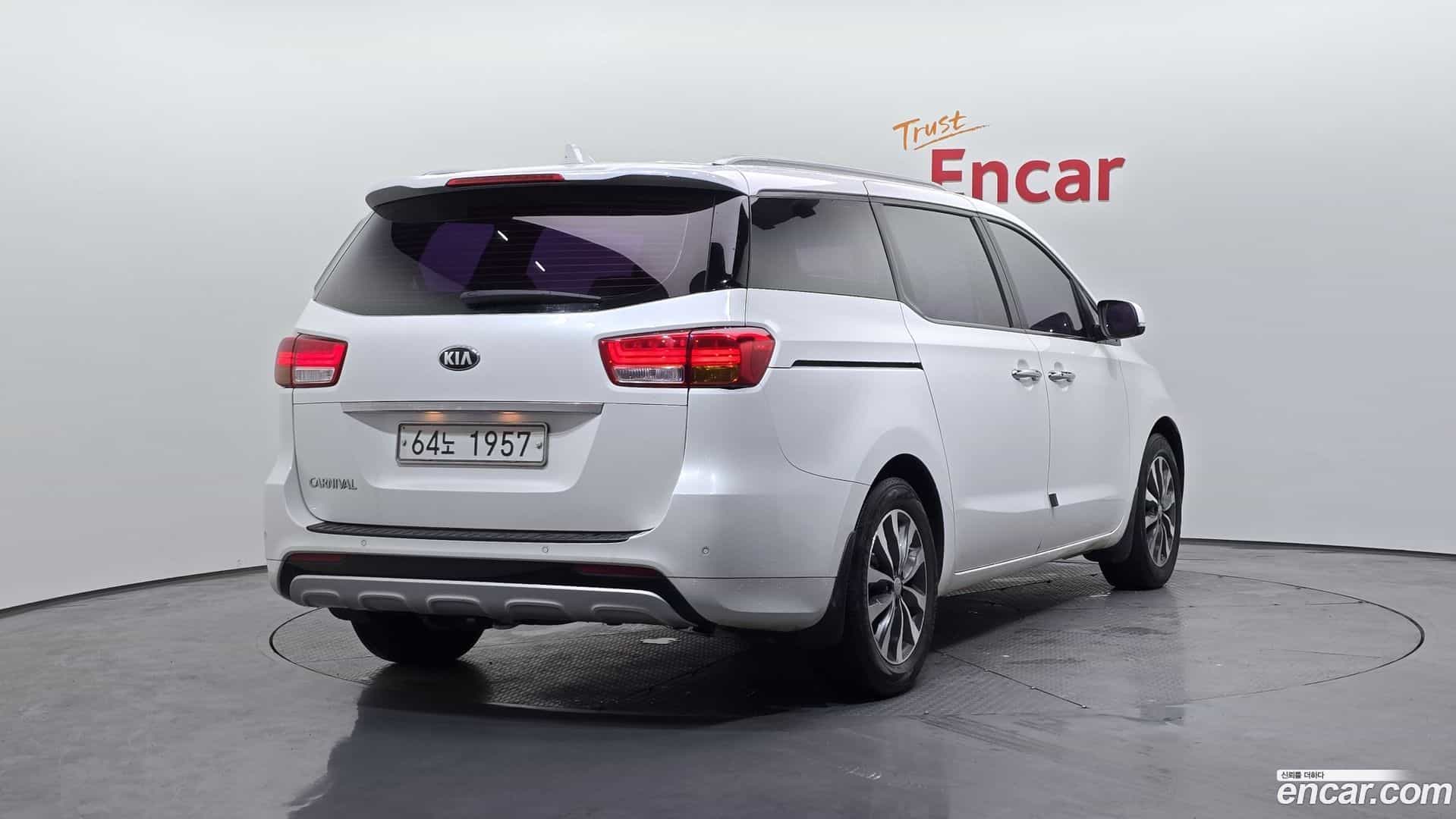 Canival Kia 2015.4-OUTER-002