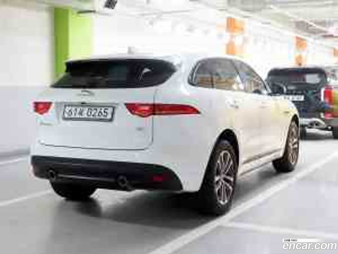 F-PACE Jaguar 2016.7-OUTER-003