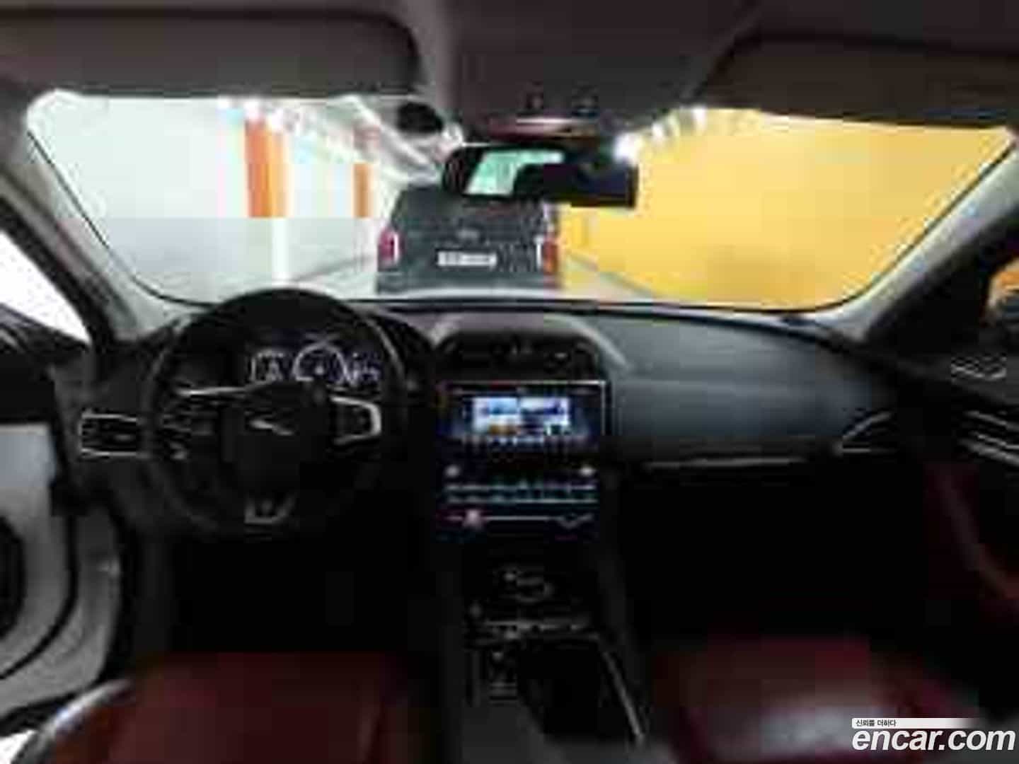 F-PACE Jaguar 2016.7-OPTION-019