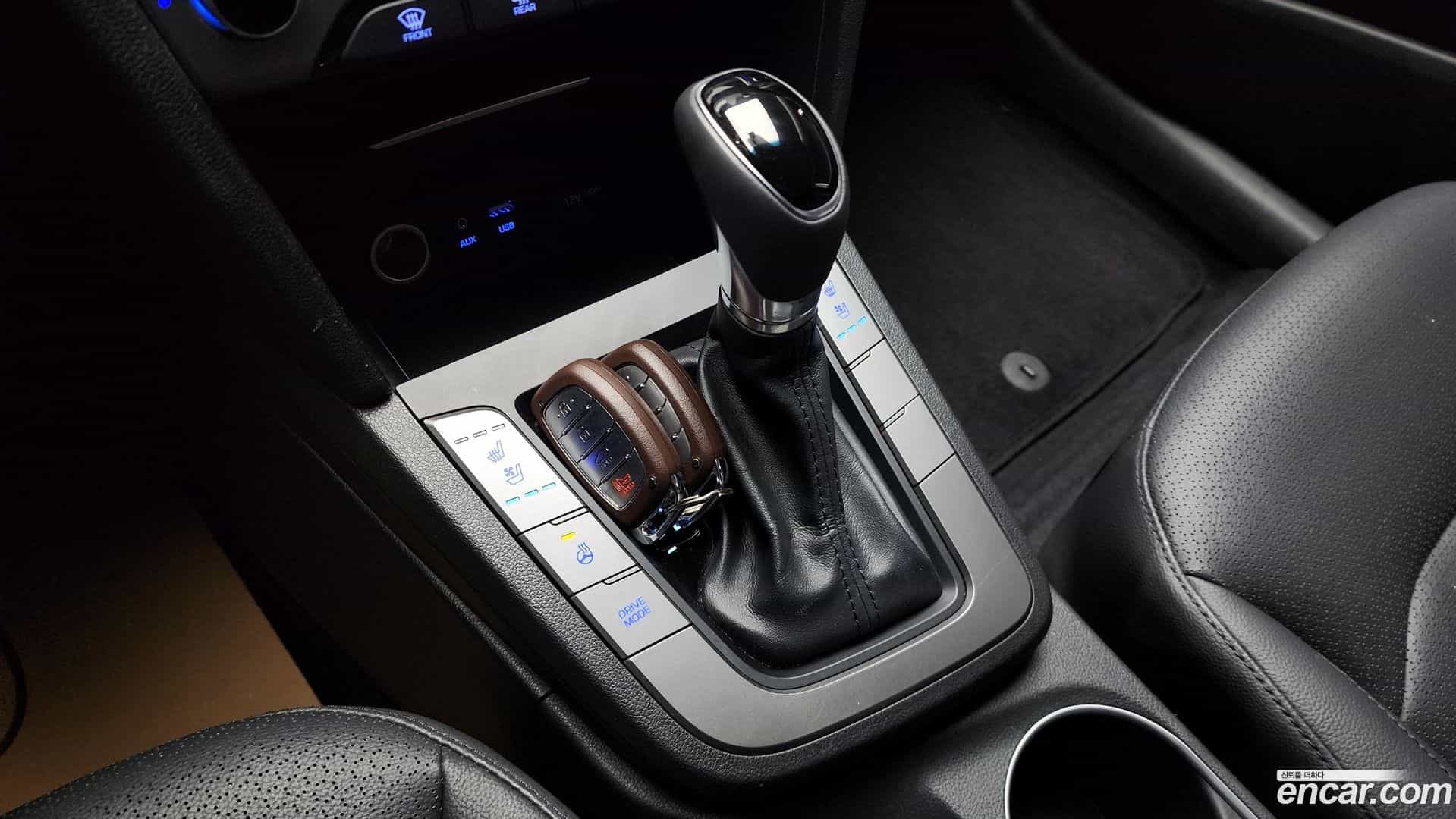 AVANTE Hyundai 2016.6-INNER-009