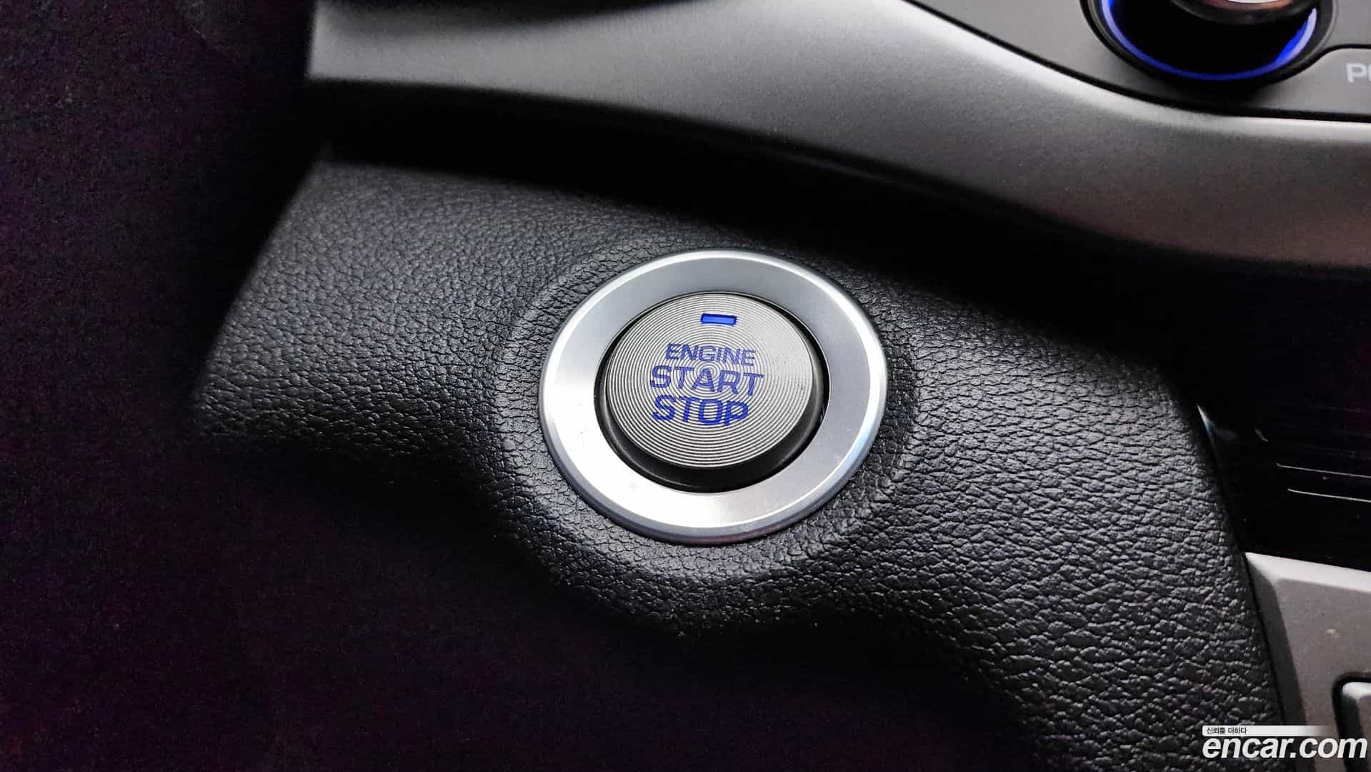 AVANTE Hyundai 2016.6-OPTION-017