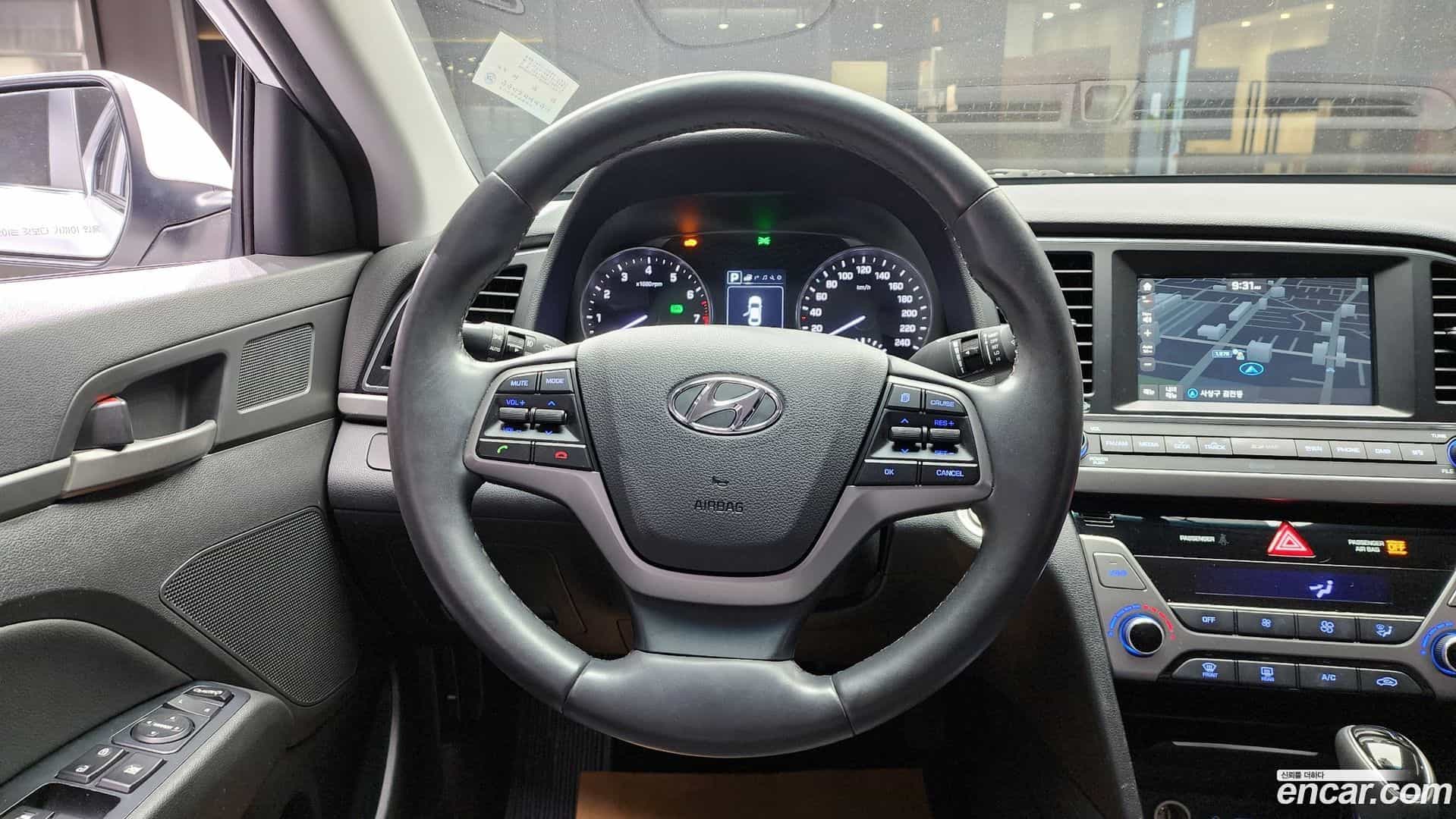 AVANTE Hyundai 2016.6-OPTION-018