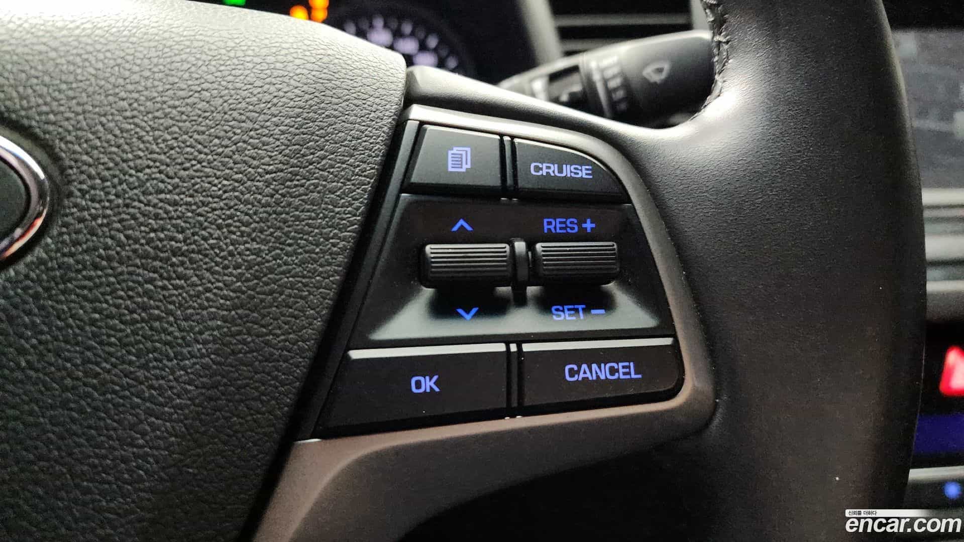 AVANTE Hyundai 2016.6-OPTION-022