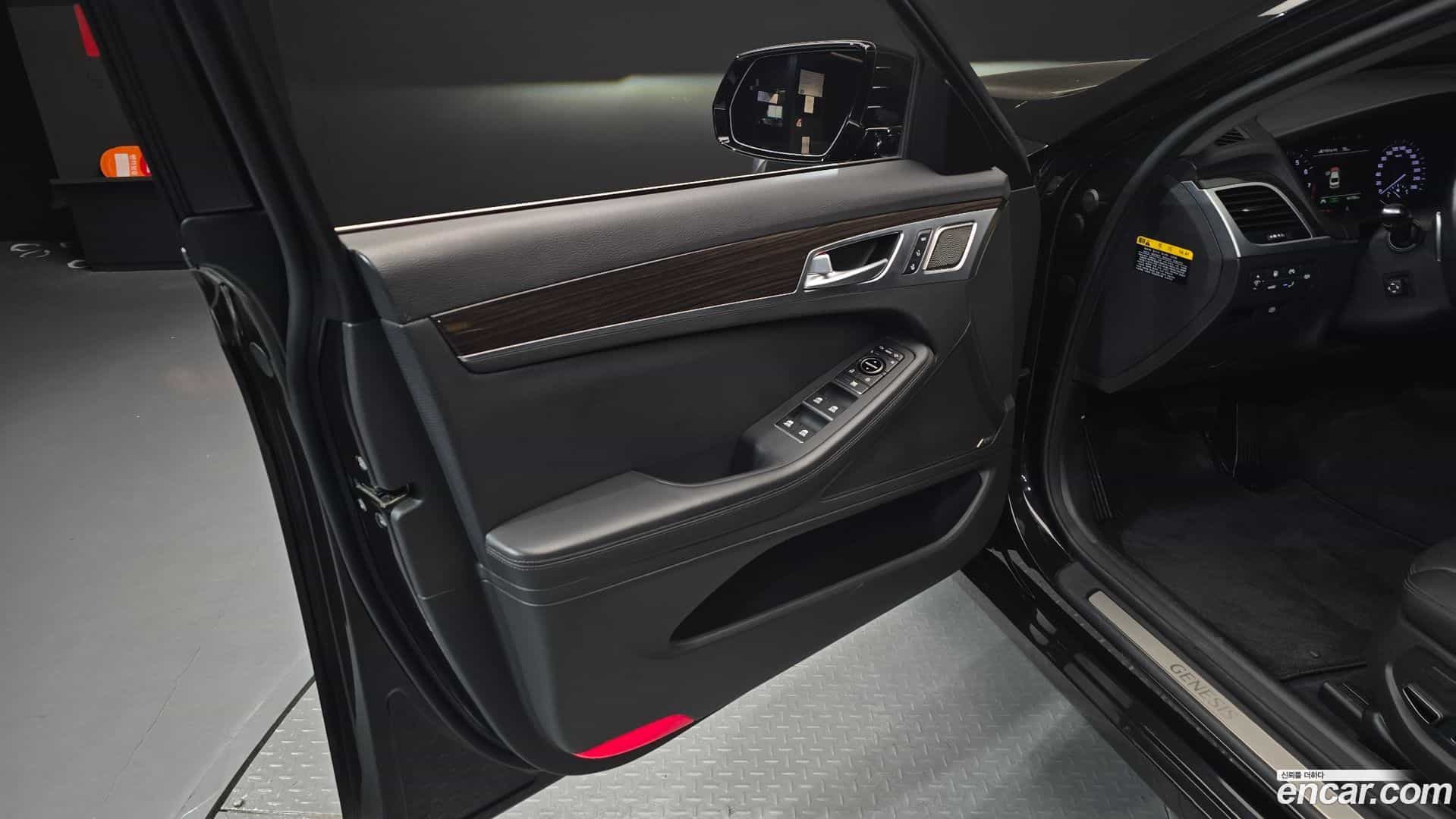 G80 Genesis 2019.6-INNER-034