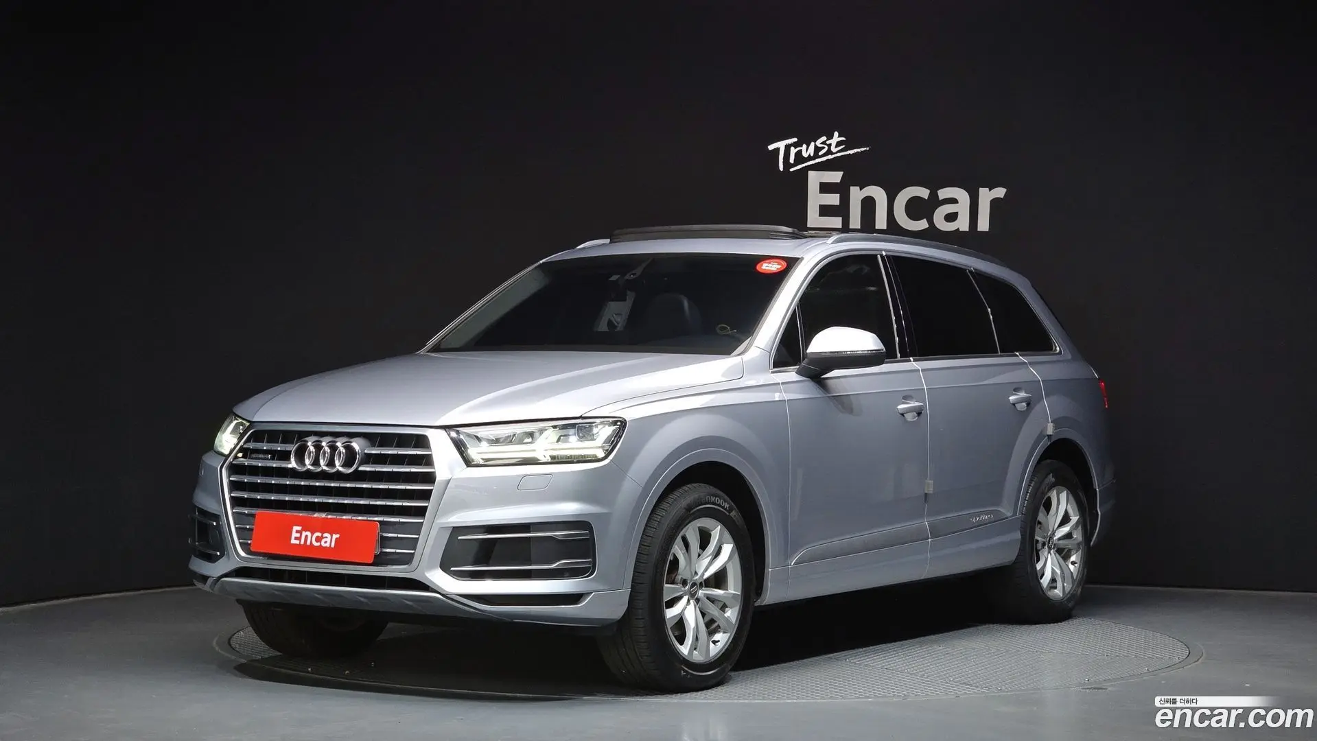 Main__Slider__Photo:Q7 Audi 2019.9-0