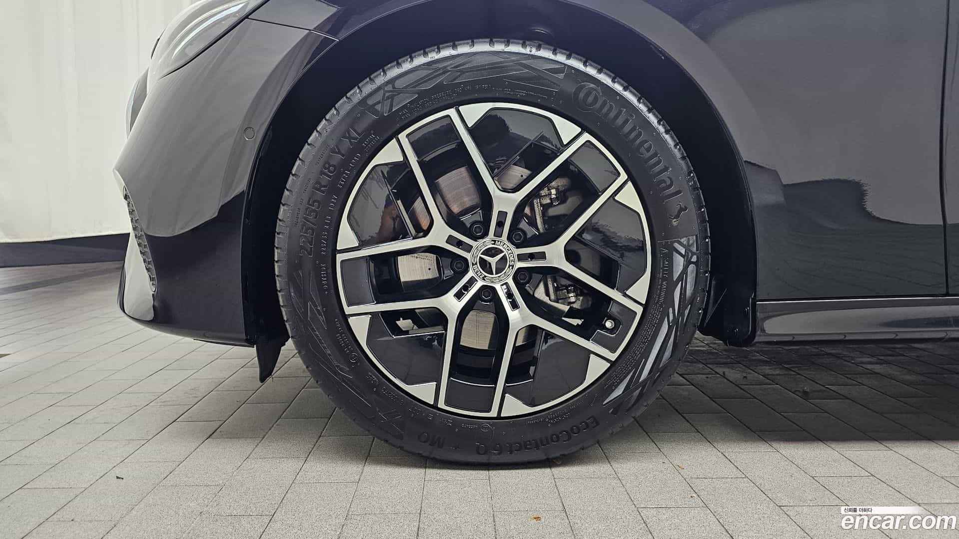 E-Class Mercedes-Benz 2025.9-OUTER-005