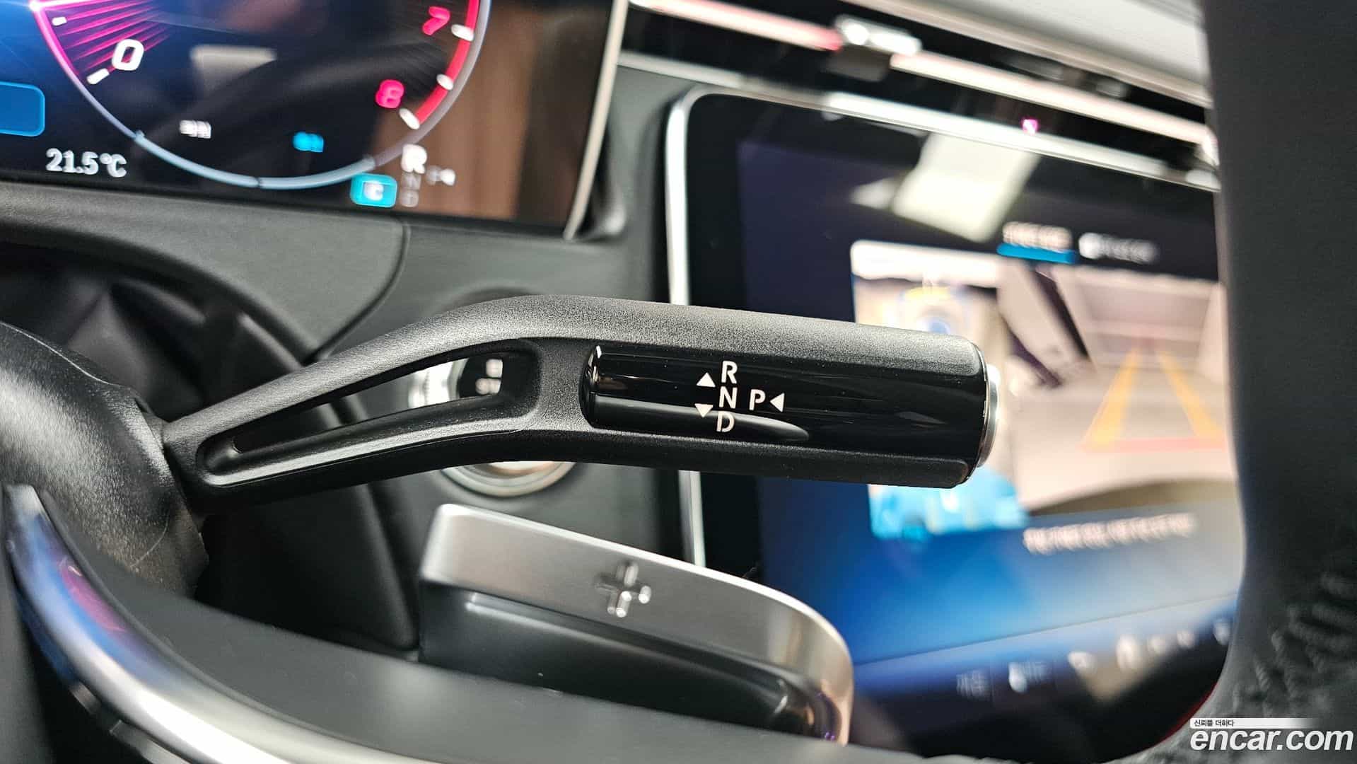 E-Class Mercedes-Benz 2025.9-INNER-009