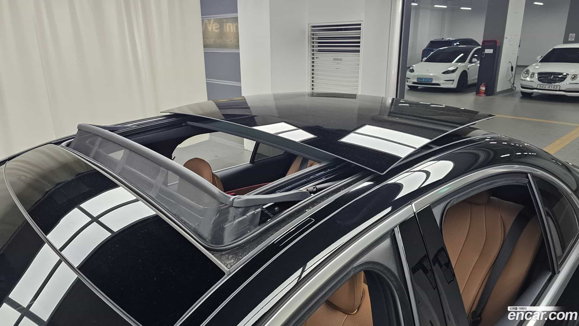 E-Class Mercedes-Benz 2025.9-OPTION-020