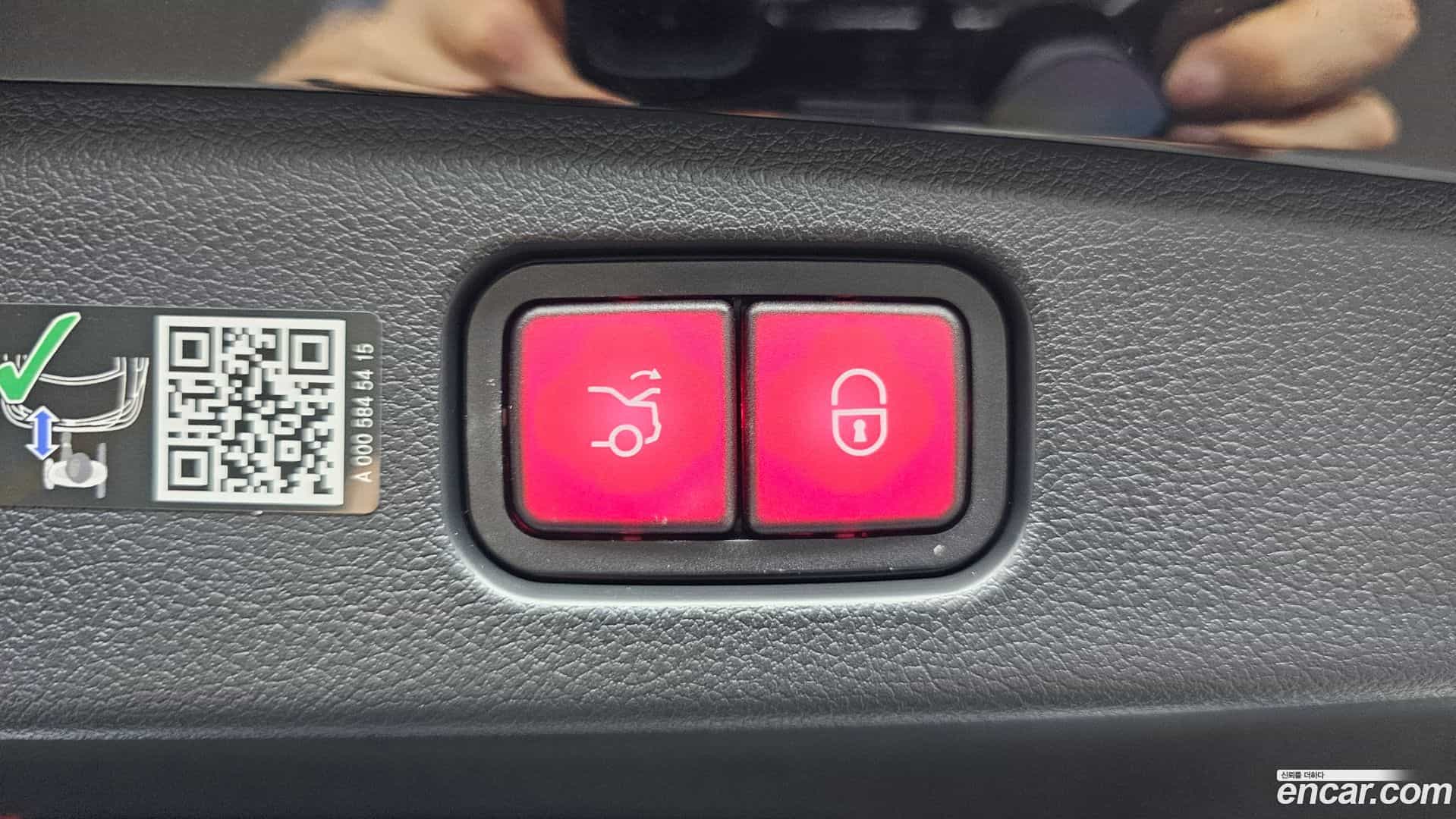 E-Class Mercedes-Benz 2025.9-OPTION-021