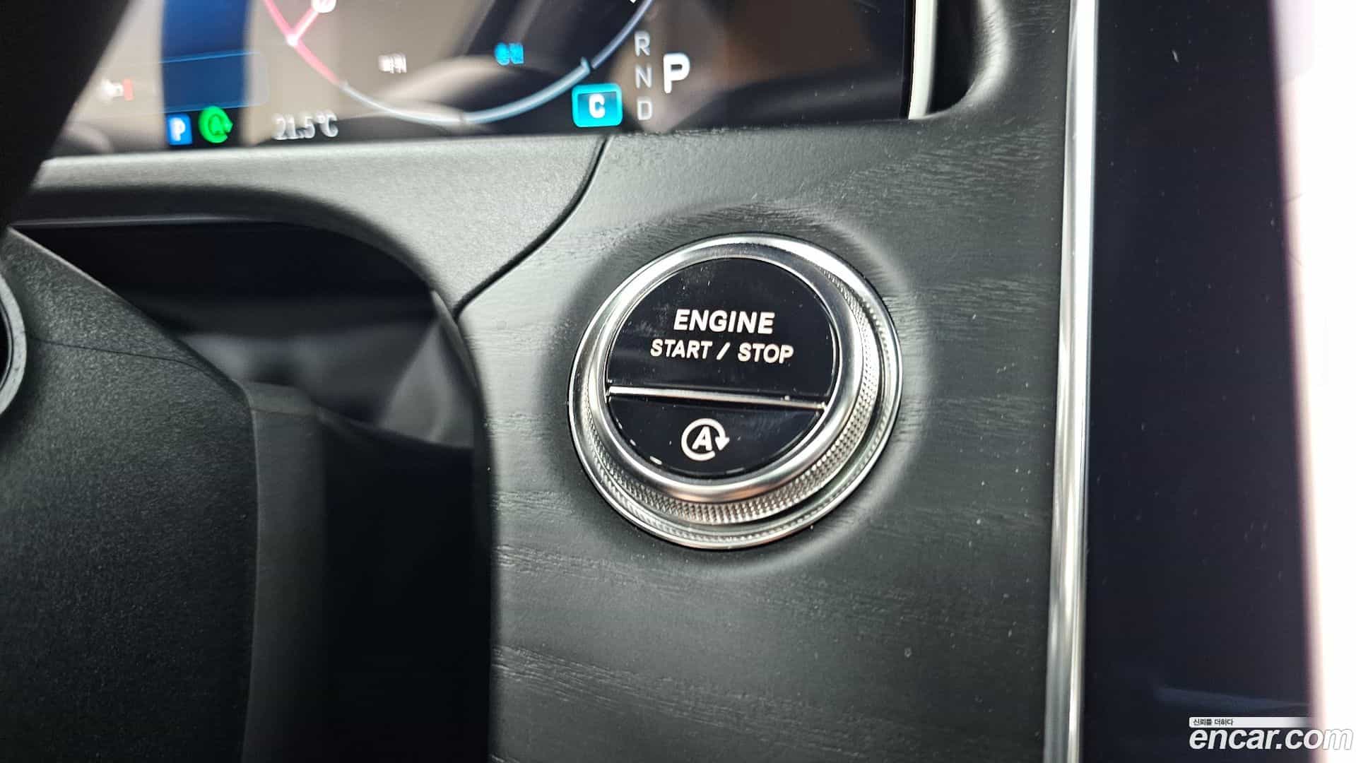 E-Class Mercedes-Benz 2025.9-OPTION-041