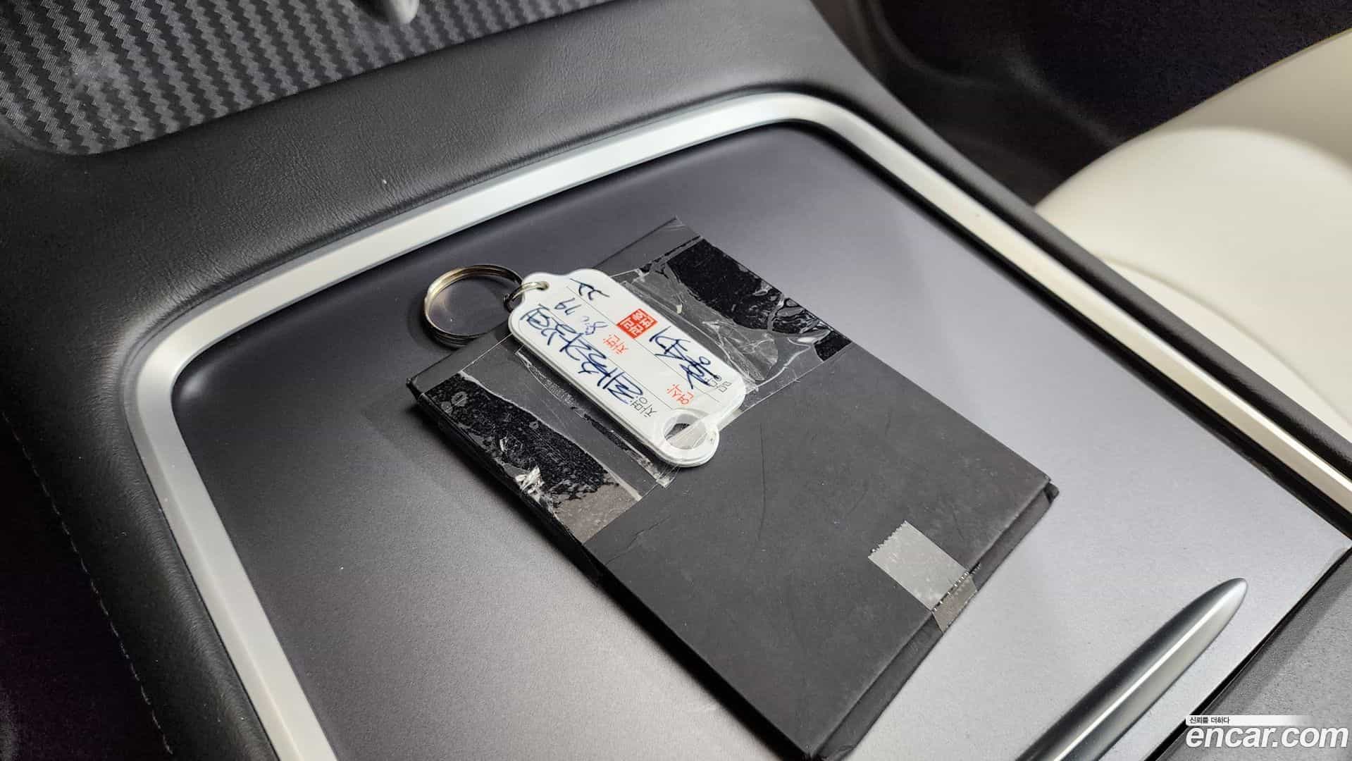 Model Y Tesla 2025.1-OPTION-018