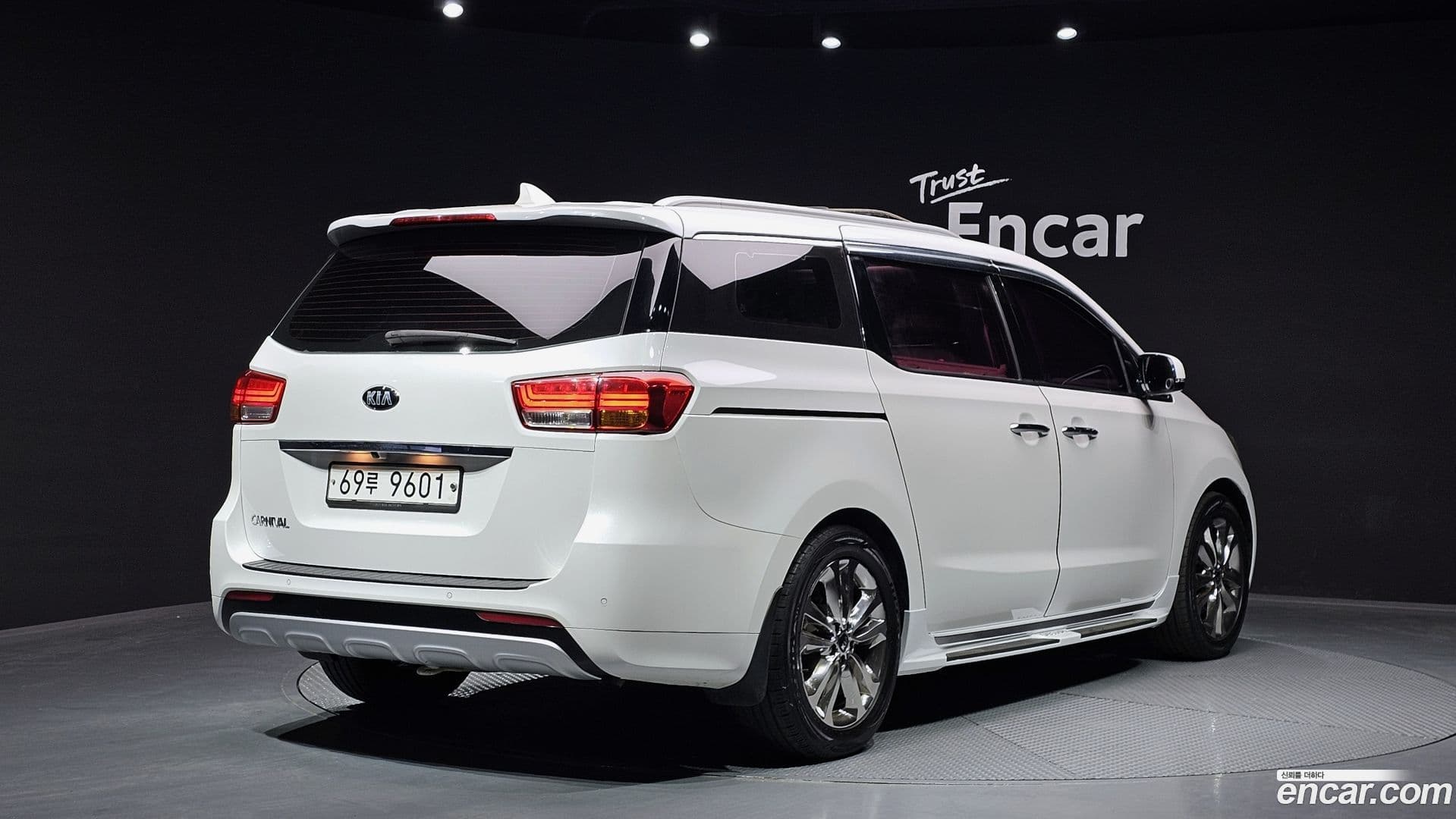 Main__Slider__Photo:Canival Kia 2014.9-1
