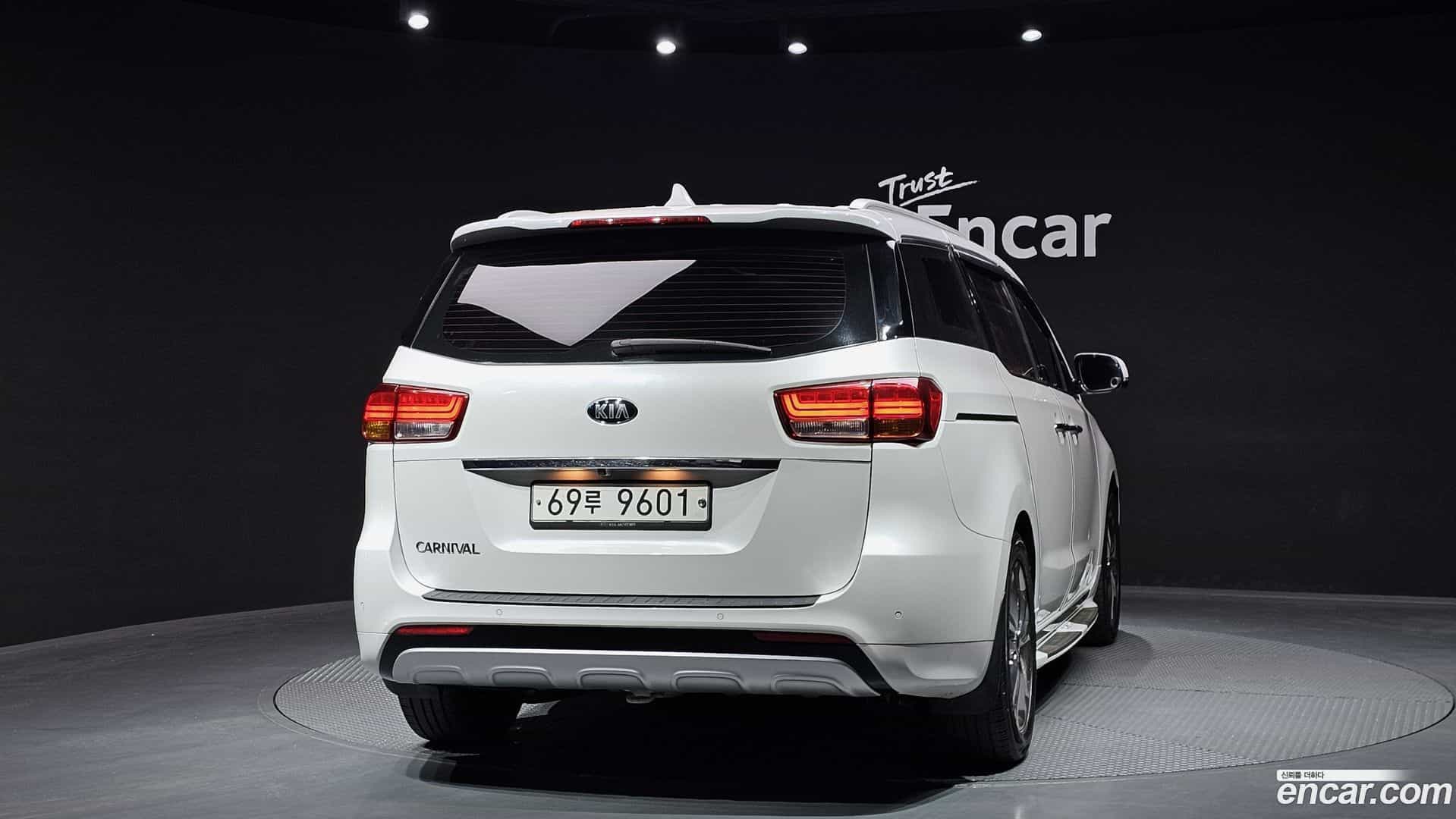 Canival Kia 2014.9-OUTER-004