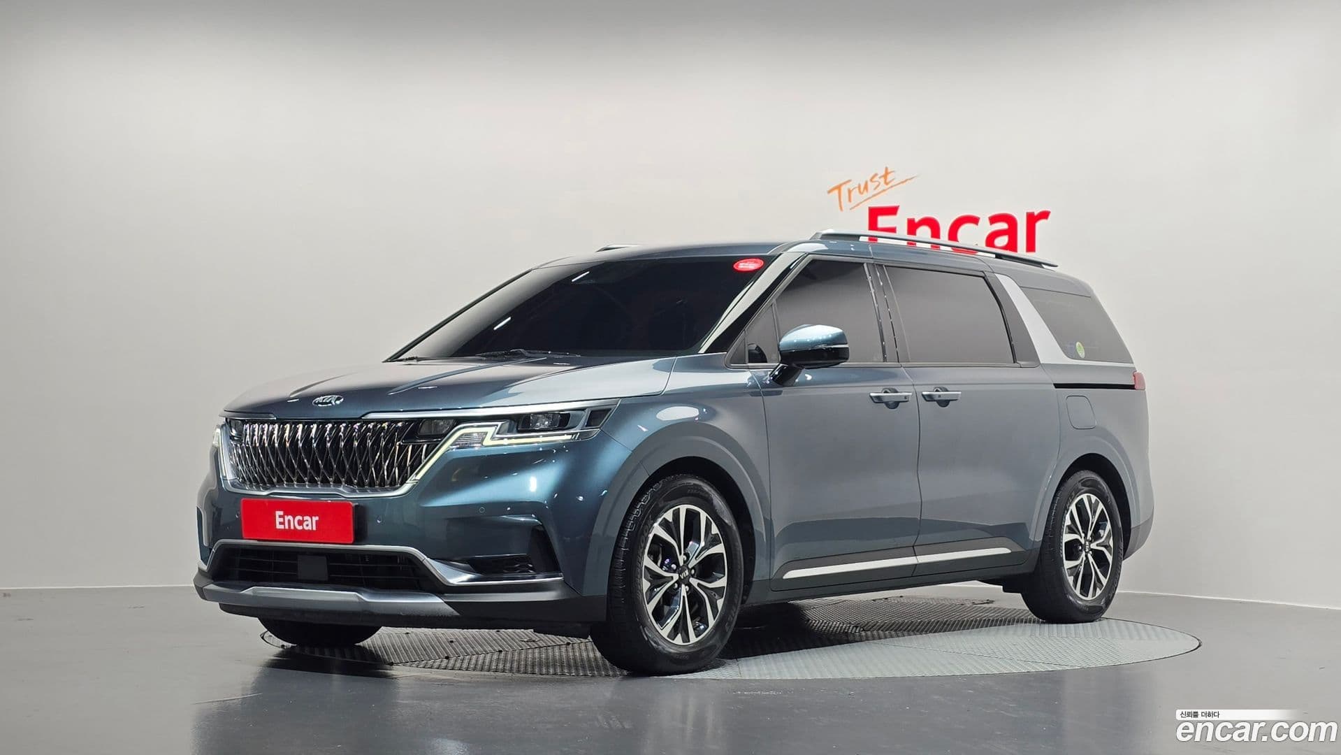 Main__Slider__Photo:Canival Kia 2021.3-0