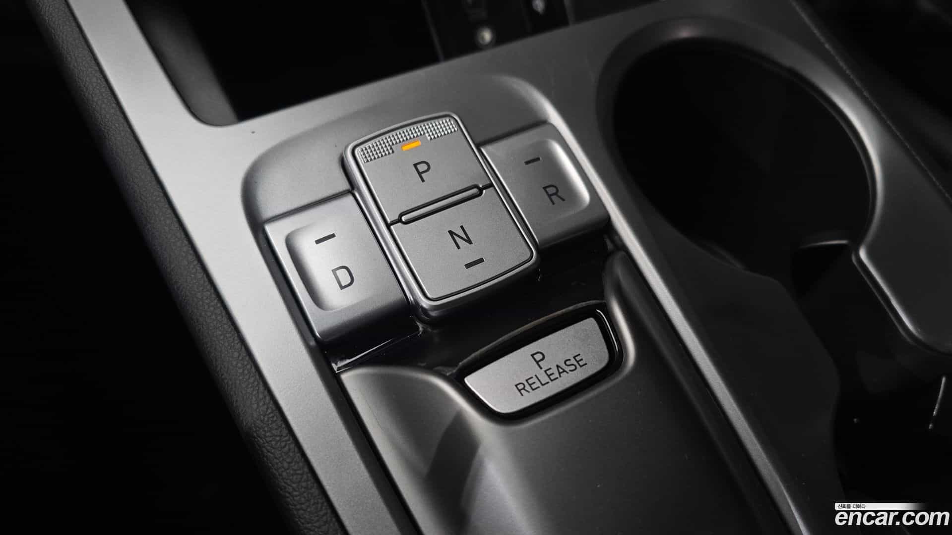 Kona Hyundai 2018.9-INNER-009