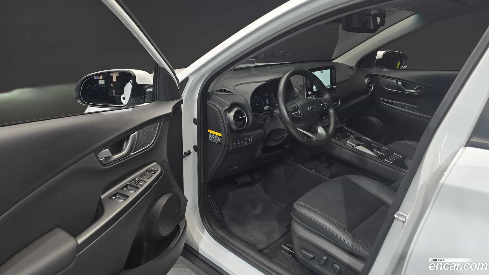 Kona Hyundai 2018.9-INNER-010