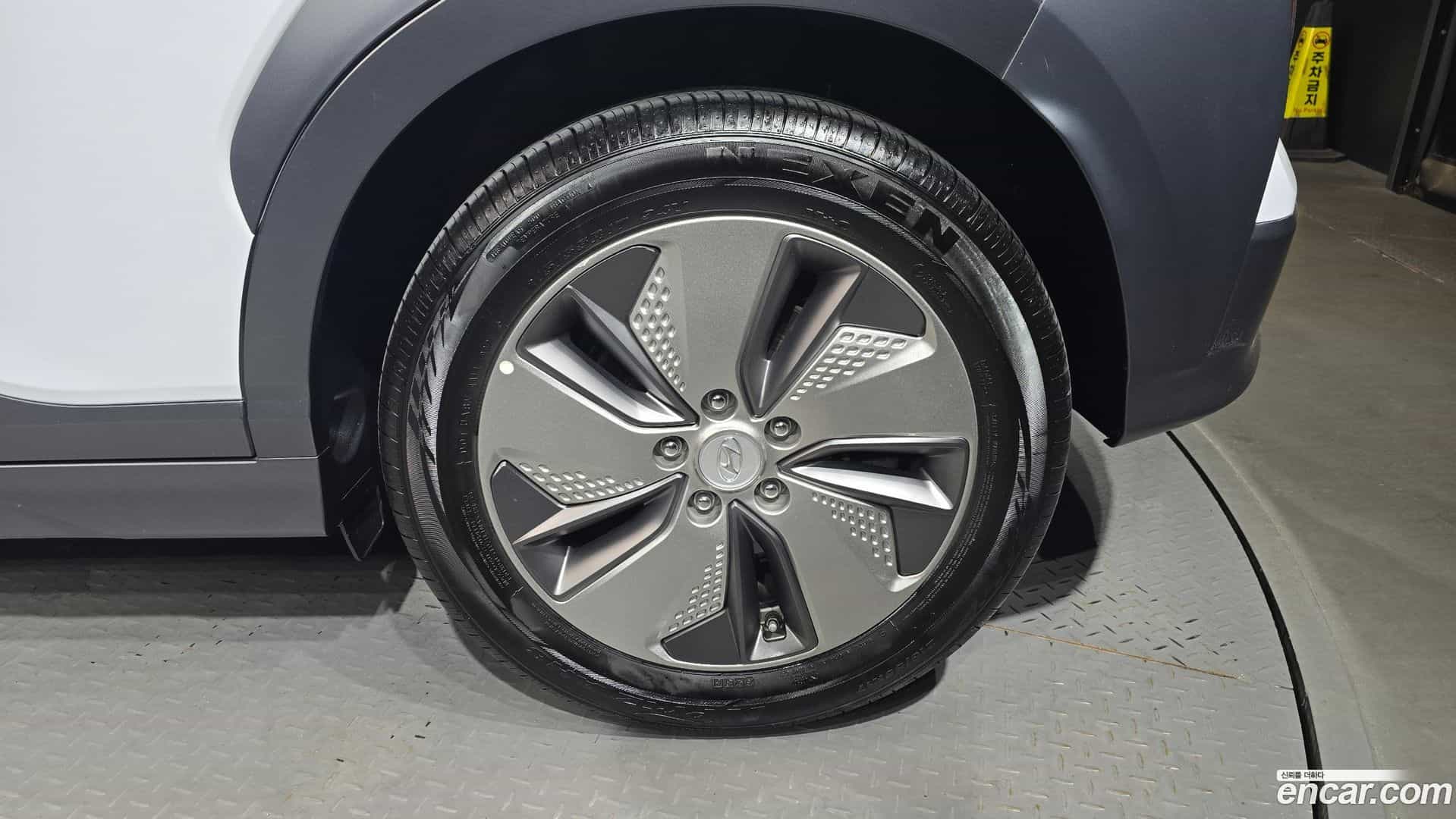 Kona Hyundai 2018.9-OUTER-031