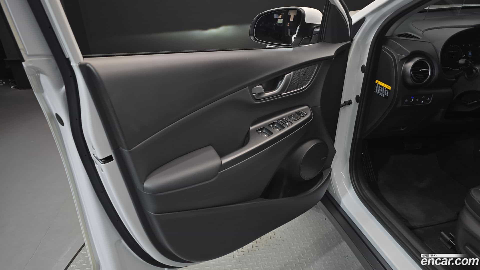Kona Hyundai 2018.9-INNER-034