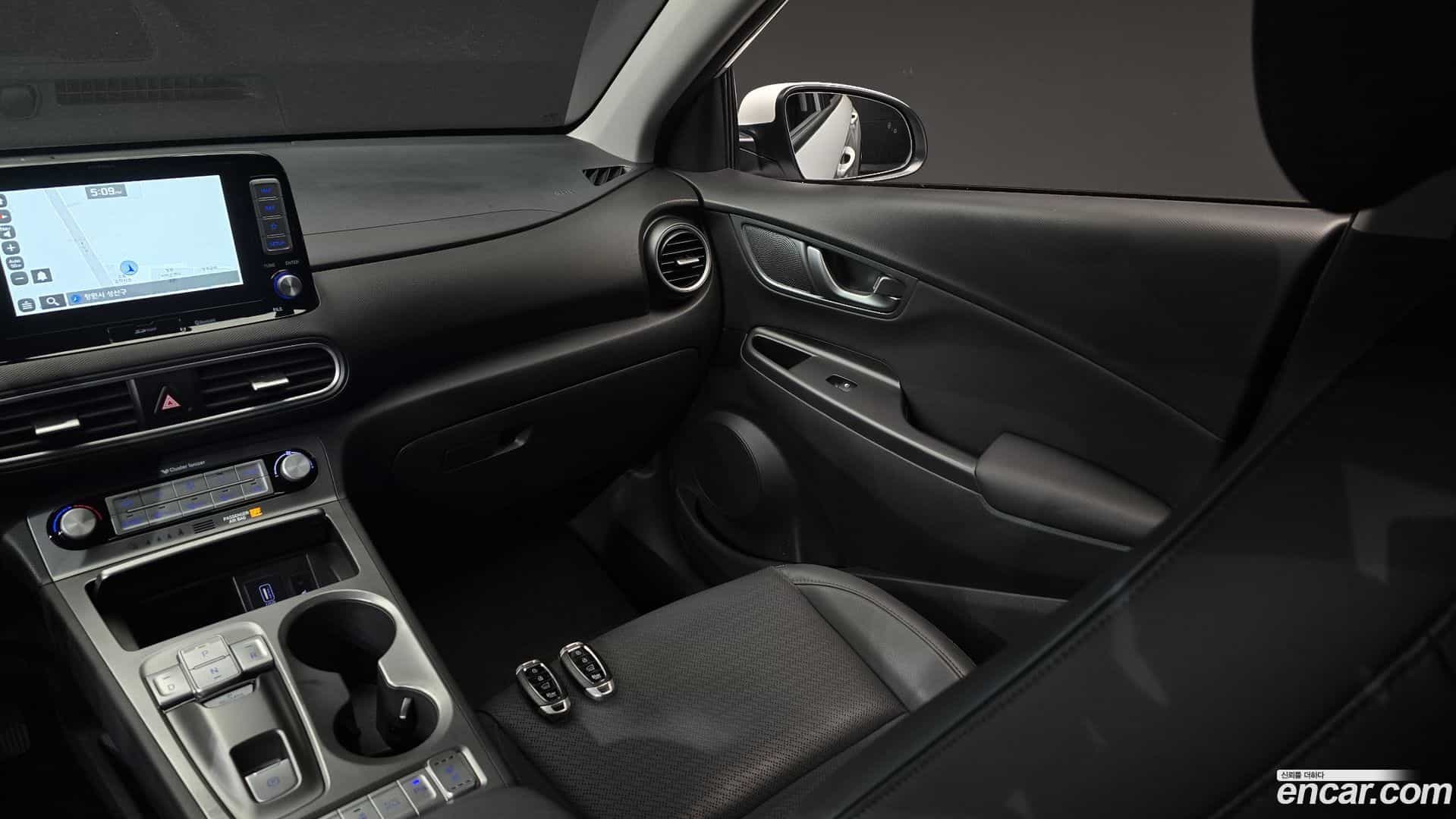 Kona Hyundai 2018.9-INNER-036