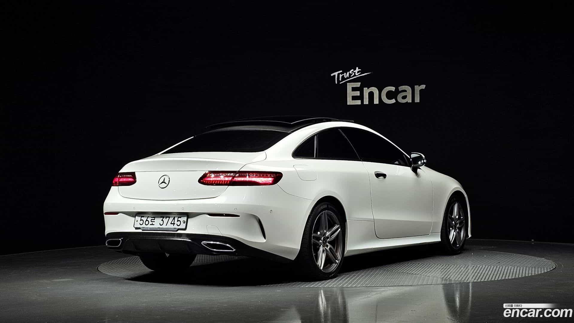 E-Class Mercedes-Benz 2018.6-OUTER-002