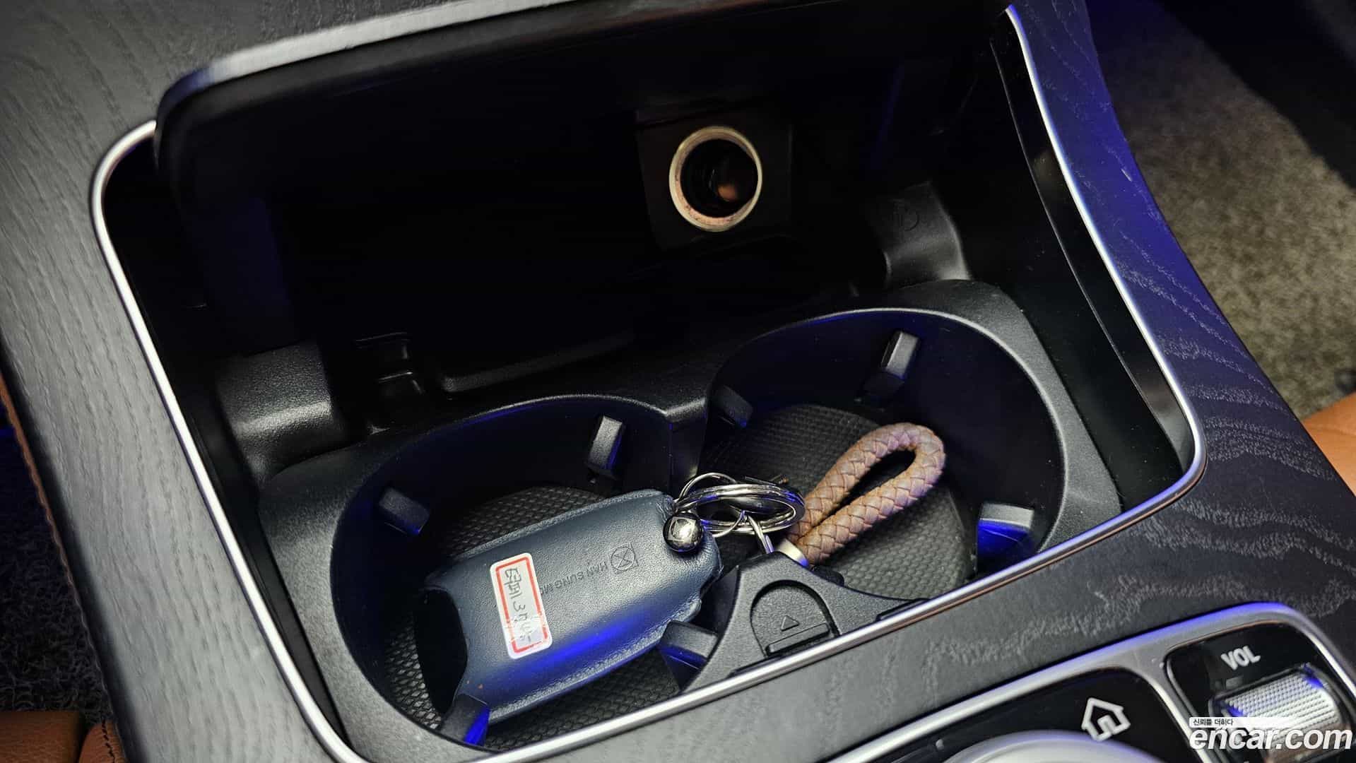 E-Class Mercedes-Benz 2018.6-OPTION-042