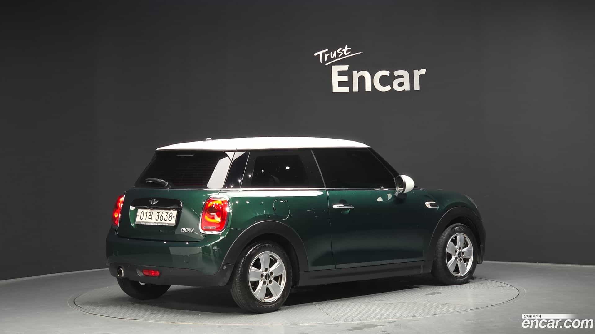 Cooper Mini 2017.5-OUTER-002