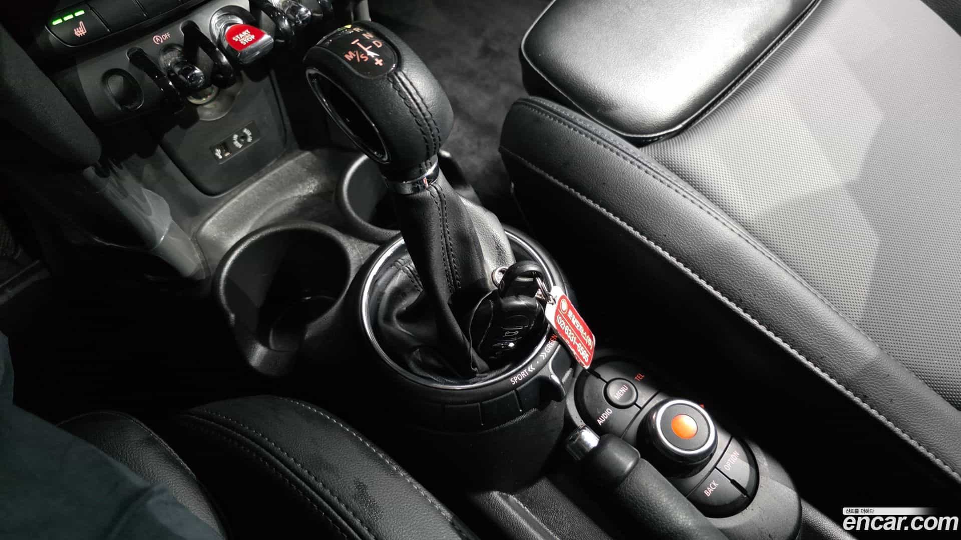 Cooper Mini 2017.5-INNER-009