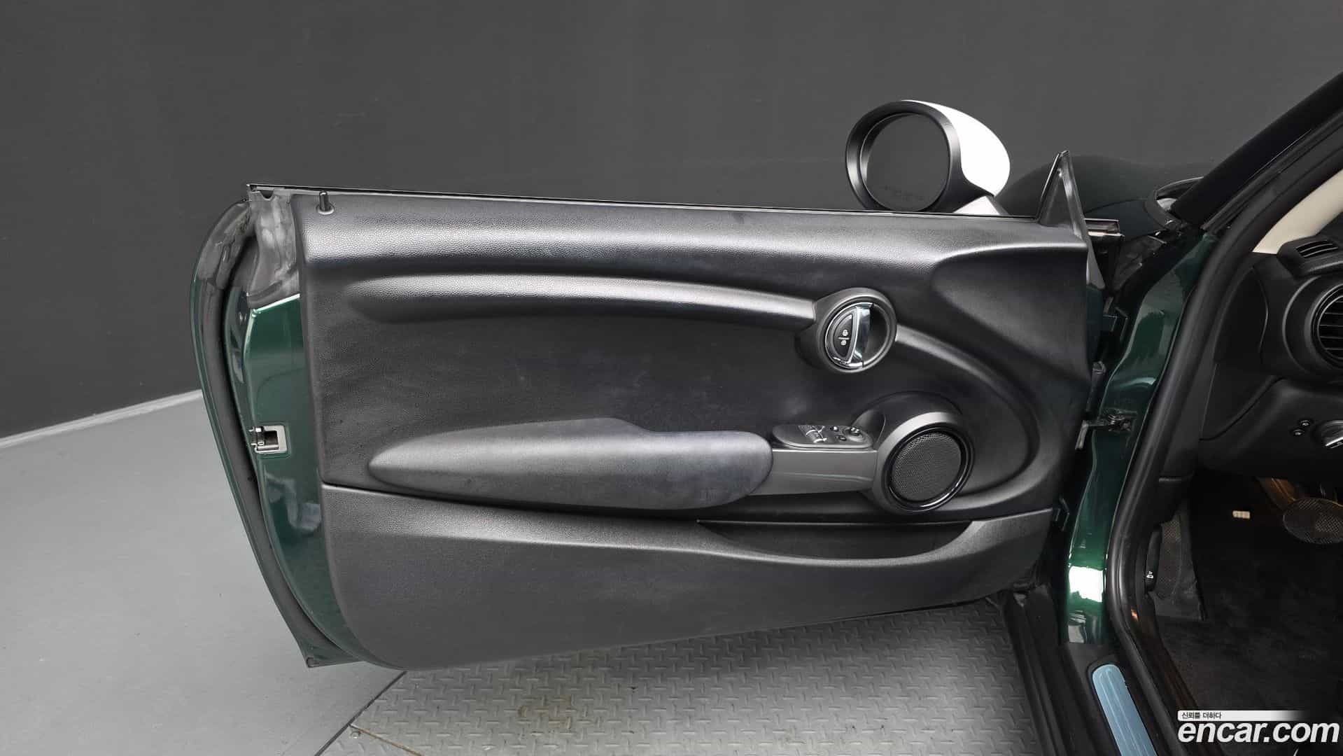 Cooper Mini 2017.5-INNER-035