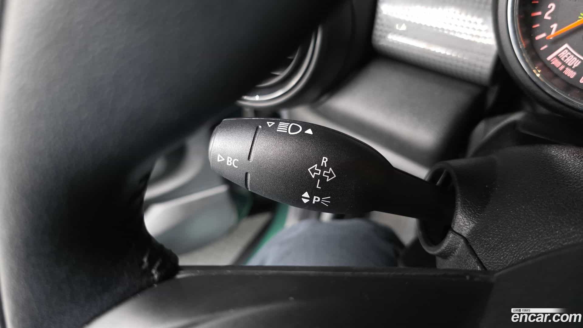 Cooper Mini 2017.5-OPTION-041