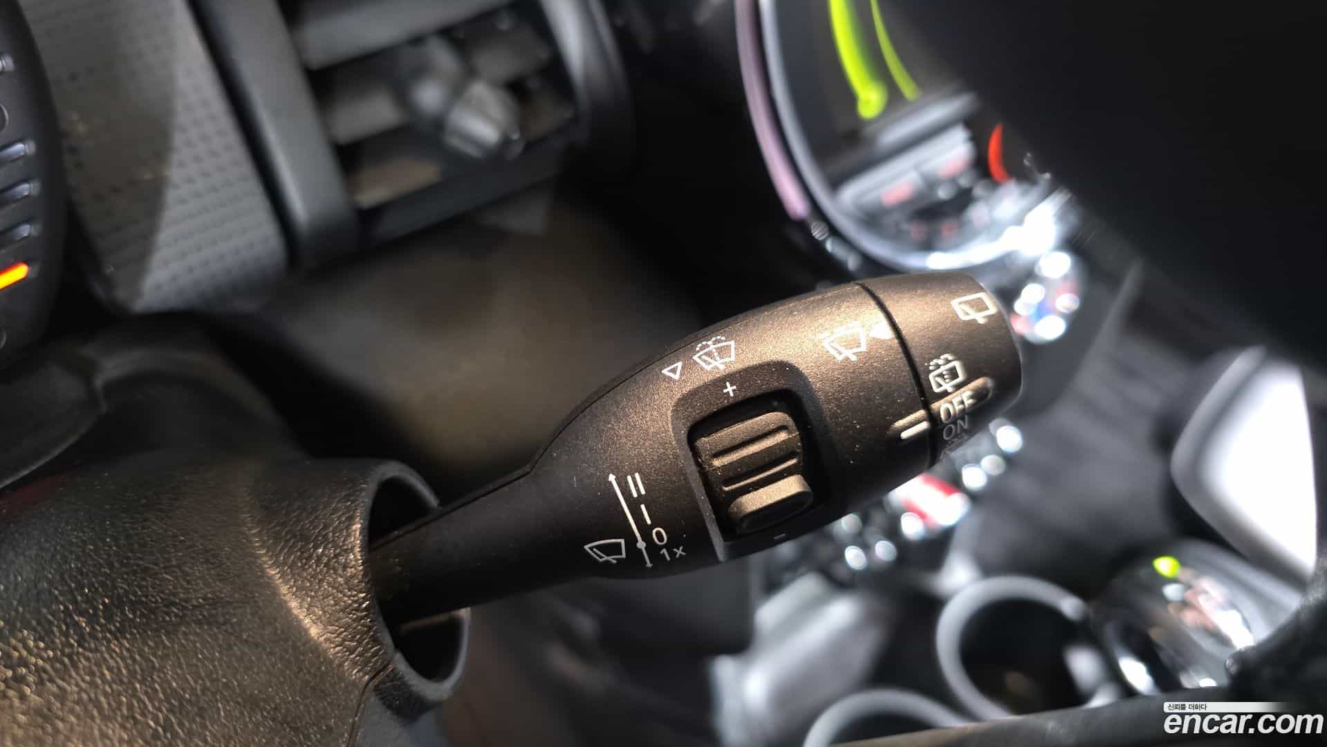 Cooper Mini 2017.5-OPTION-042
