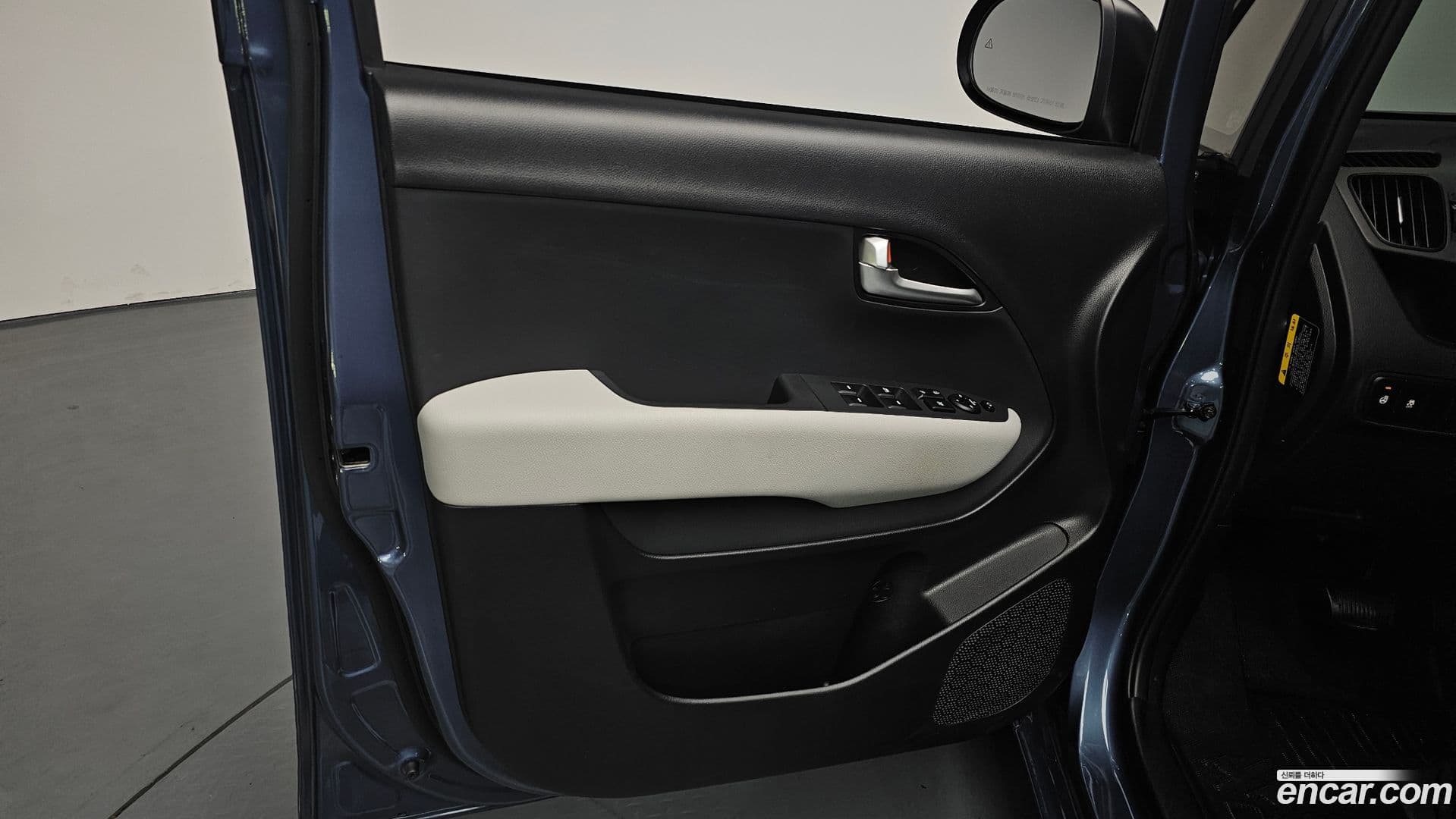 Main__Slider__Photo:RAY Kia 2024.2-23