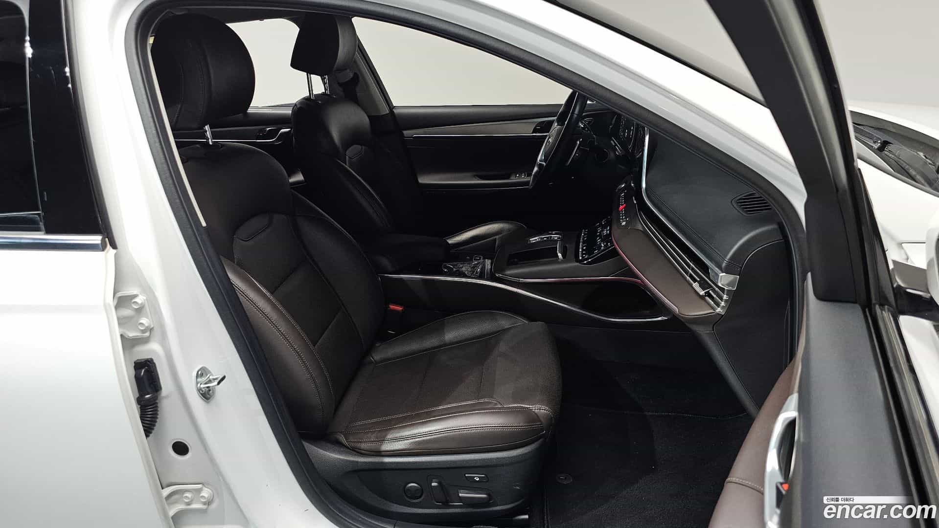Grandeur Hyundai 2020.2-OPTION-016