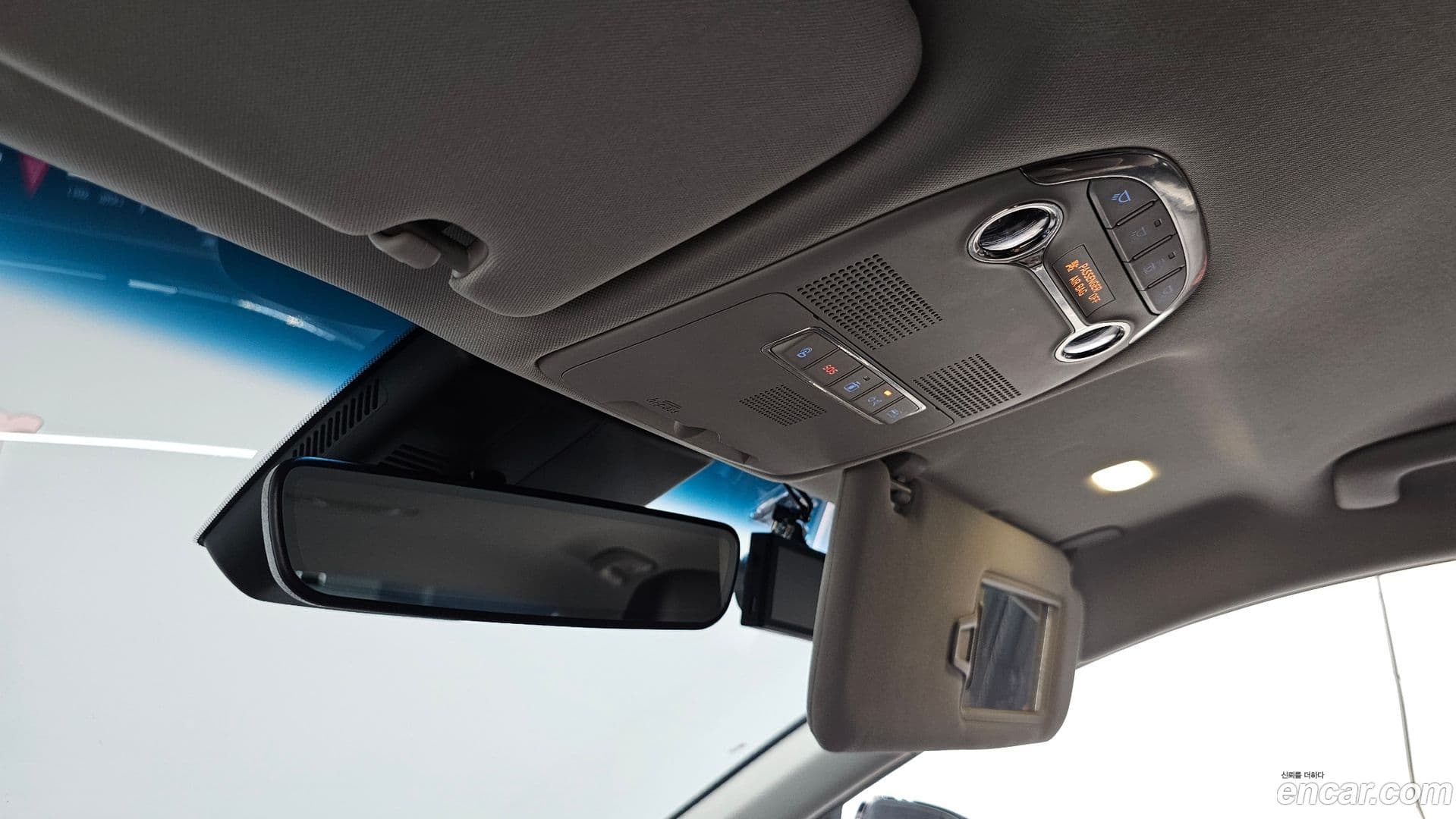 Main__Slider__Photo:Grandeur Hyundai 2020.2-16