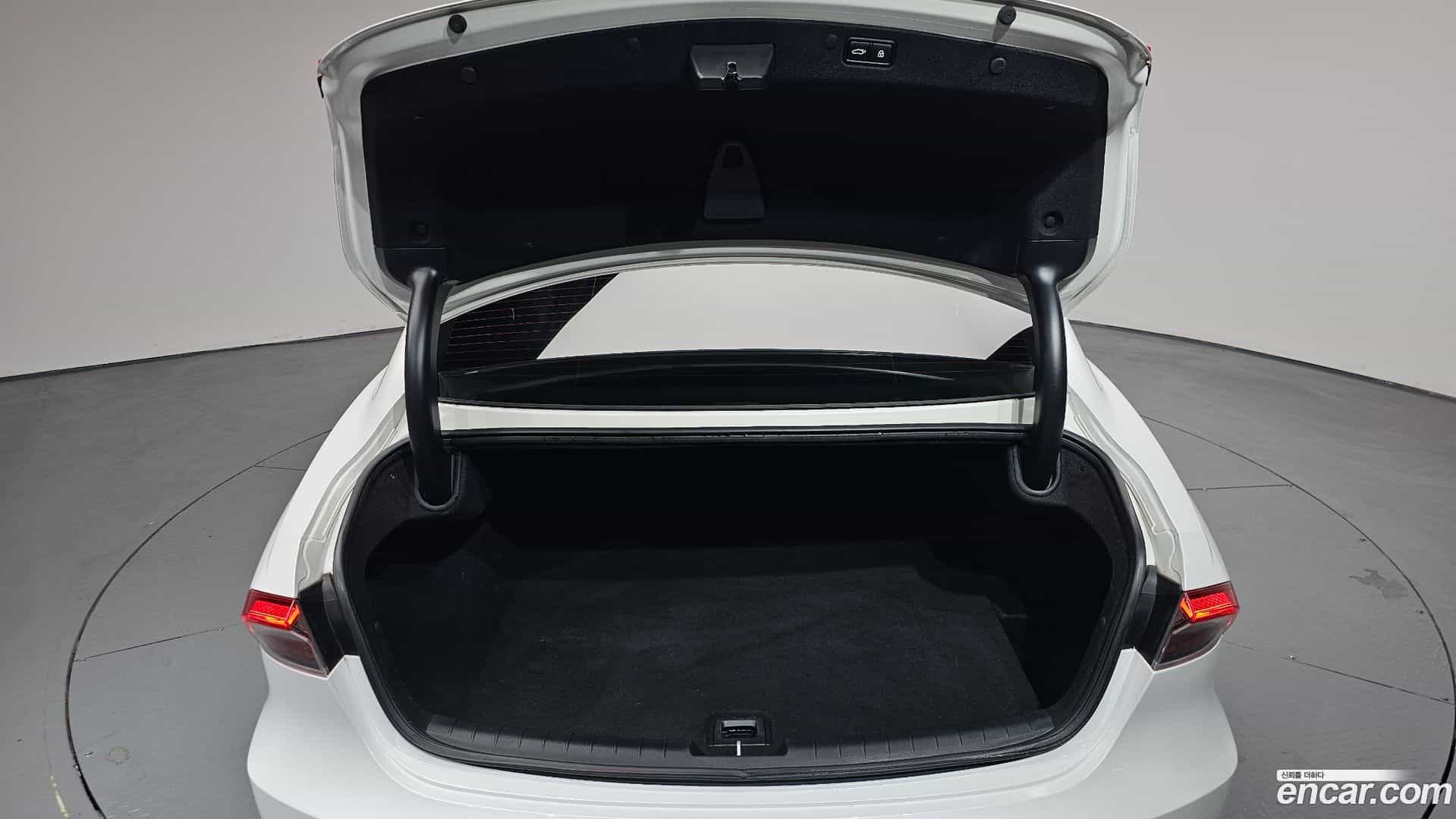 Grandeur Hyundai 2020.2-OPTION-024