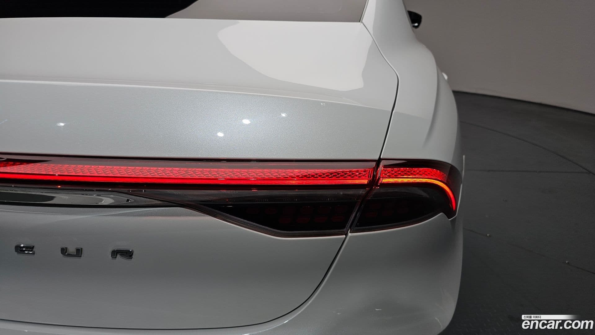 Main__Slider__Photo:Grandeur Hyundai 2020.2-22