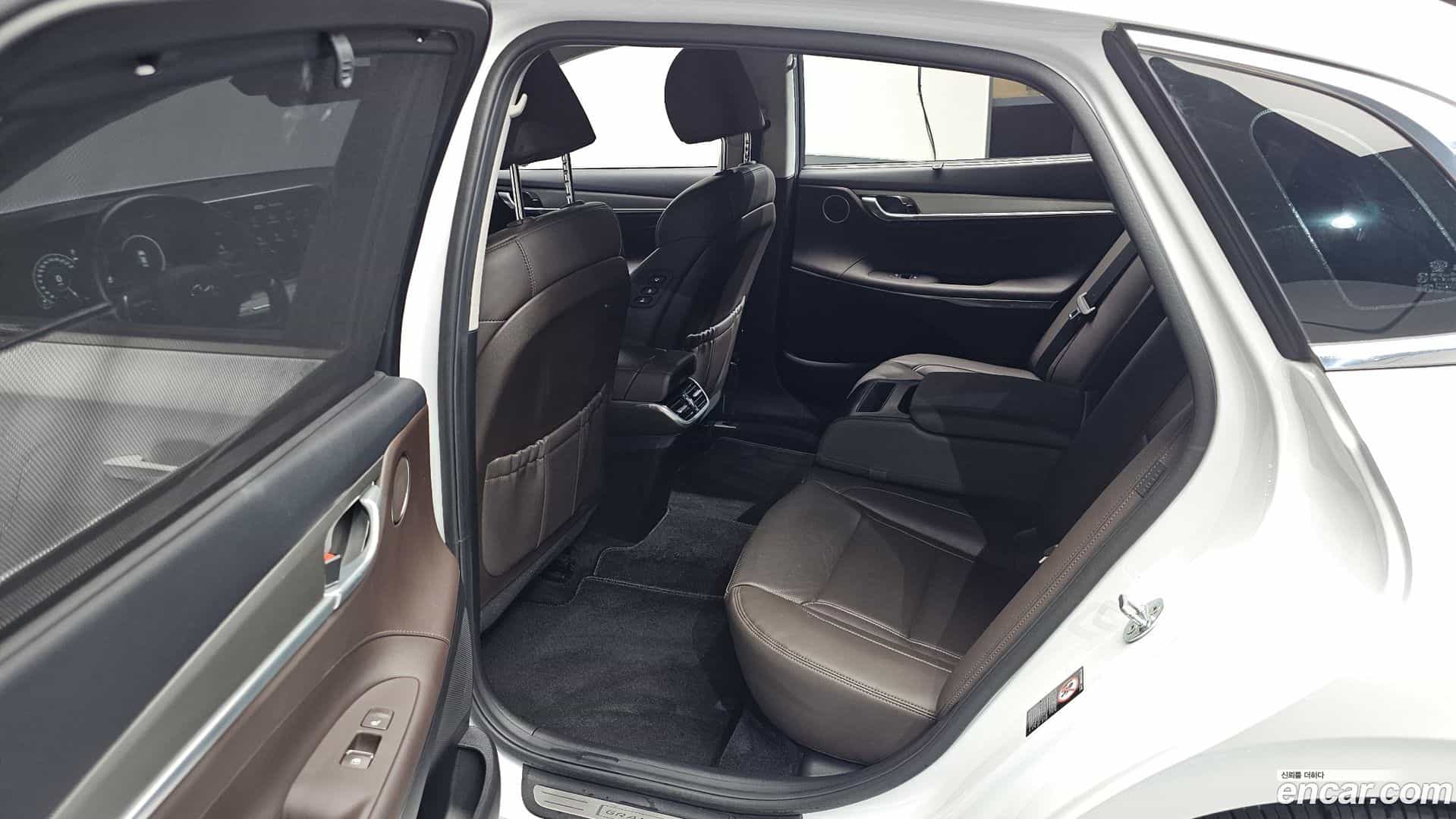 Grandeur Hyundai 2020.2-INNER-036