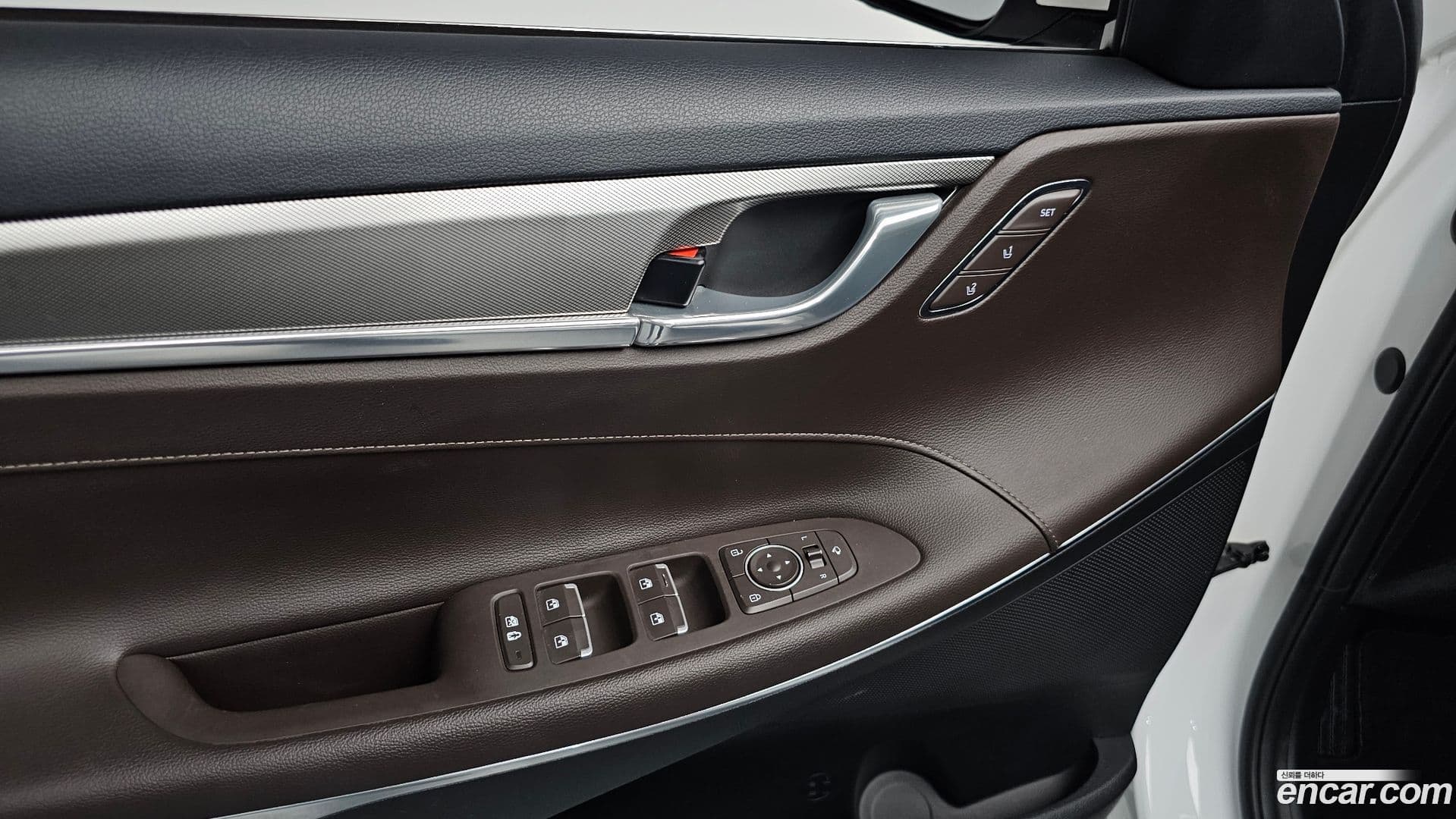 Main__Slider__Photo:Grandeur Hyundai 2020.2-32
