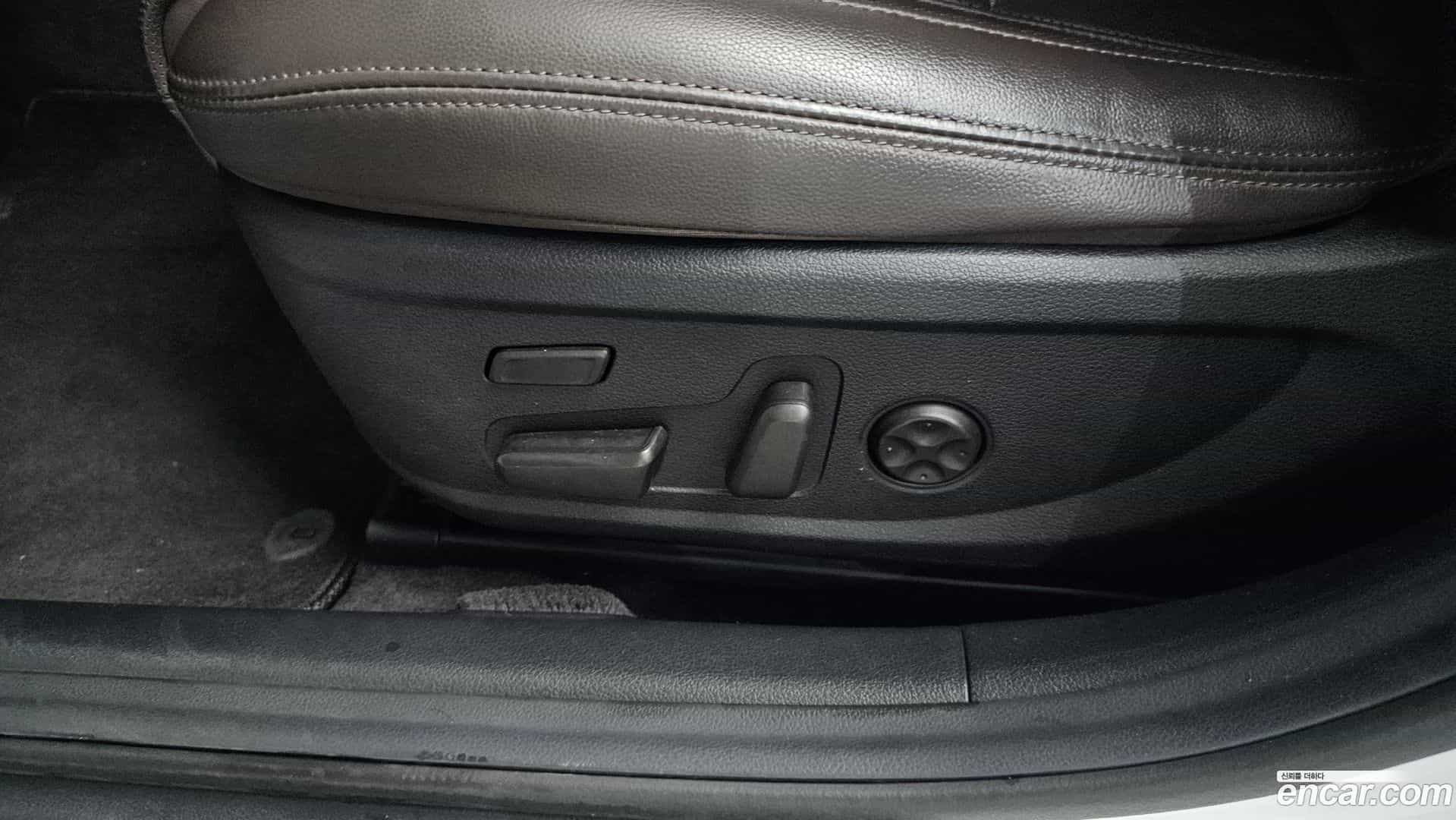 Grandeur Hyundai 2020.2-OPTION-051