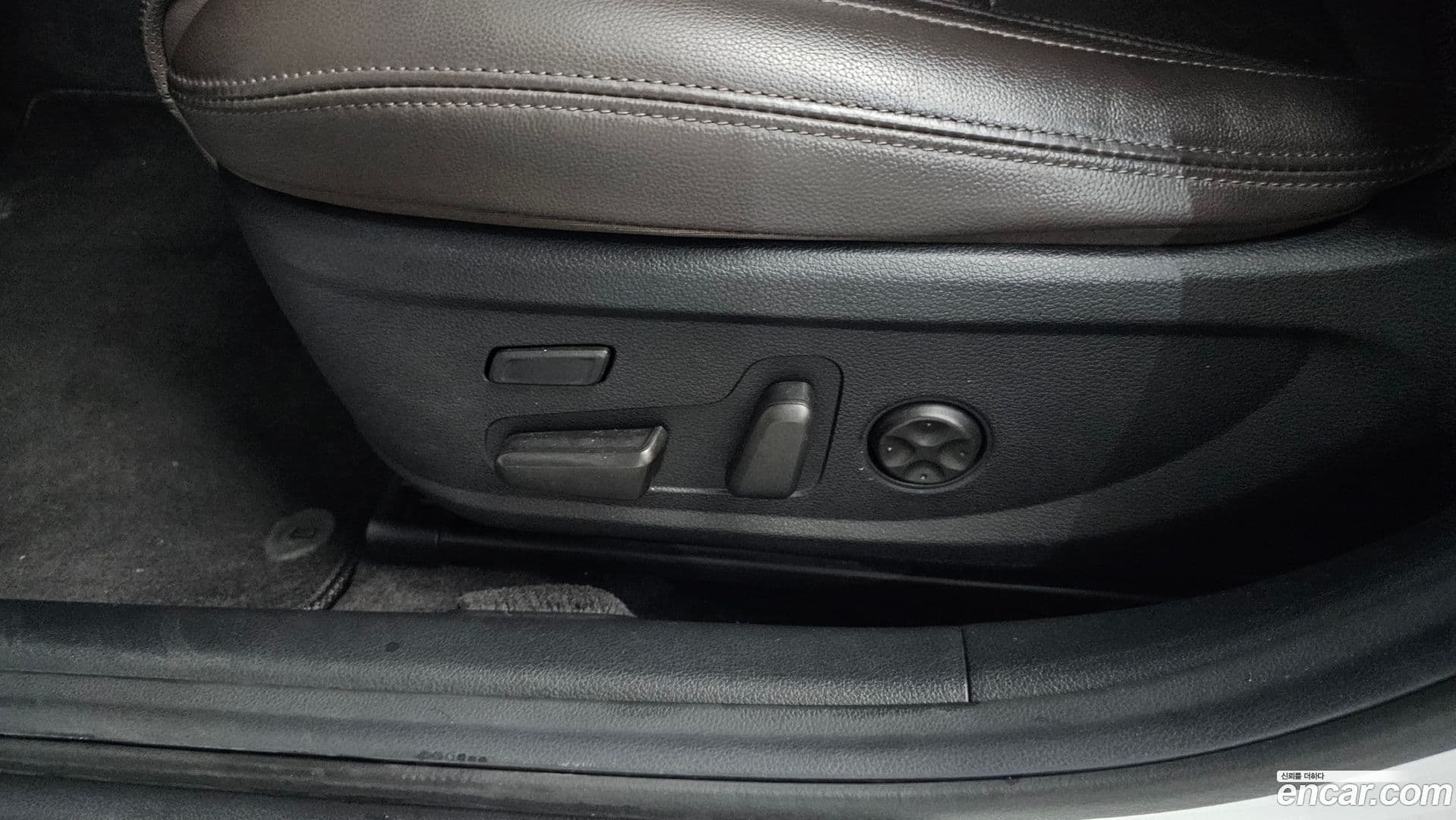 Main__Slider__Photo:Grandeur Hyundai 2020.2-37