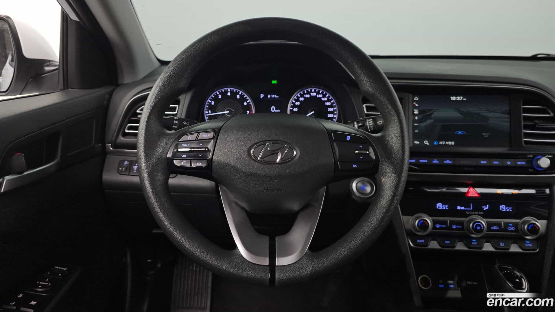 AVANTE Hyundai 2019.3-OPTION-016