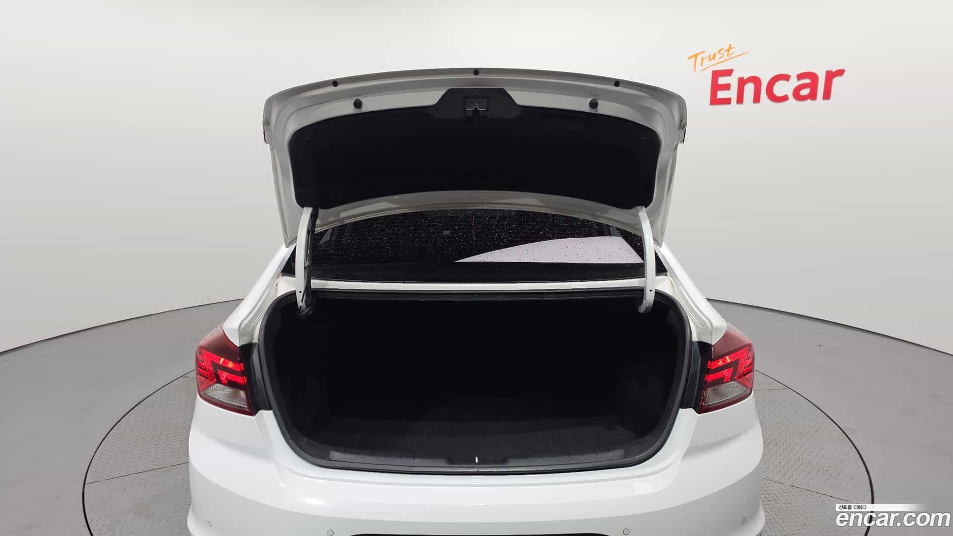 AVANTE Hyundai 2019.3-OPTION-024