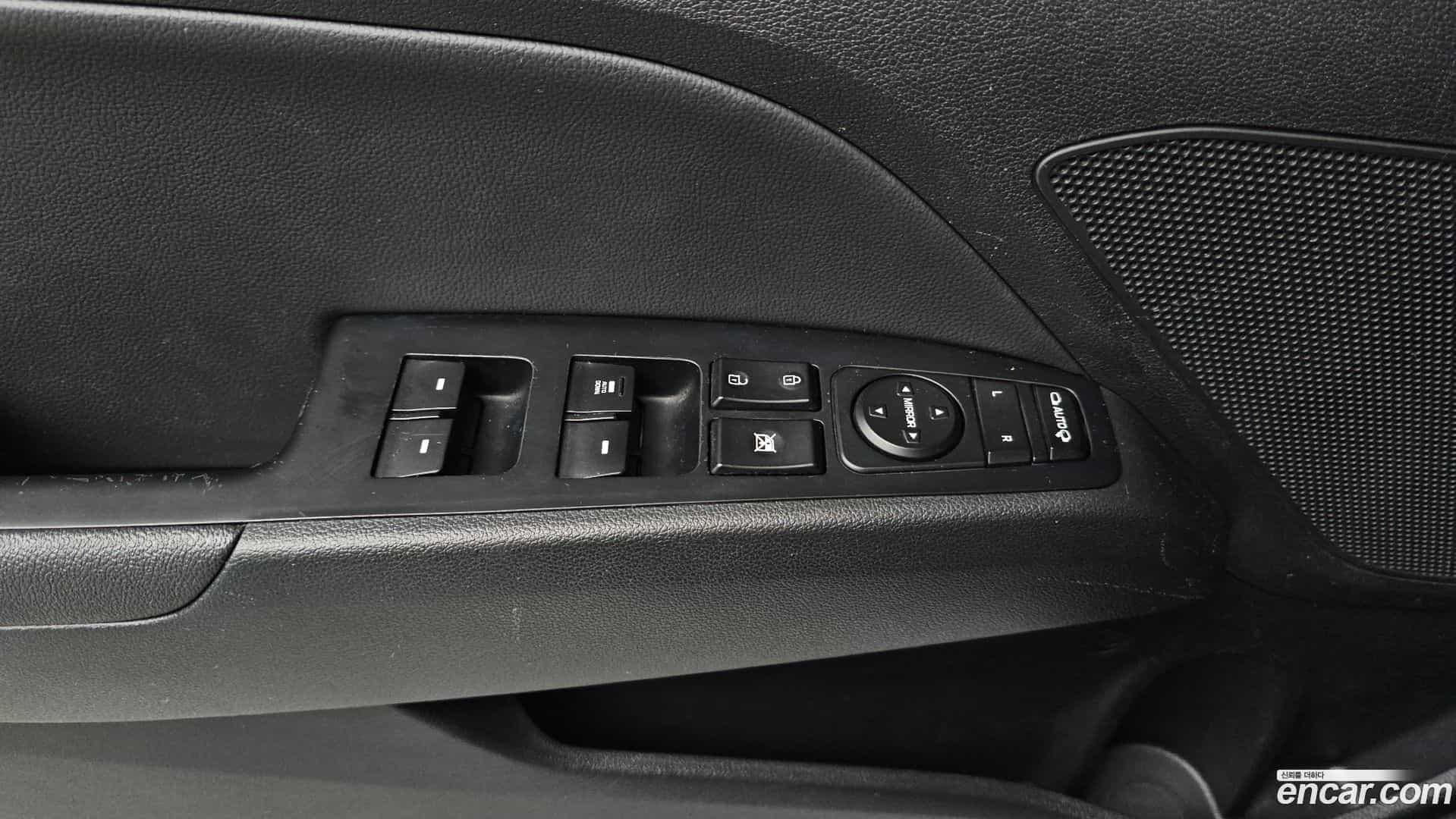 AVANTE Hyundai 2019.3-OPTION-041