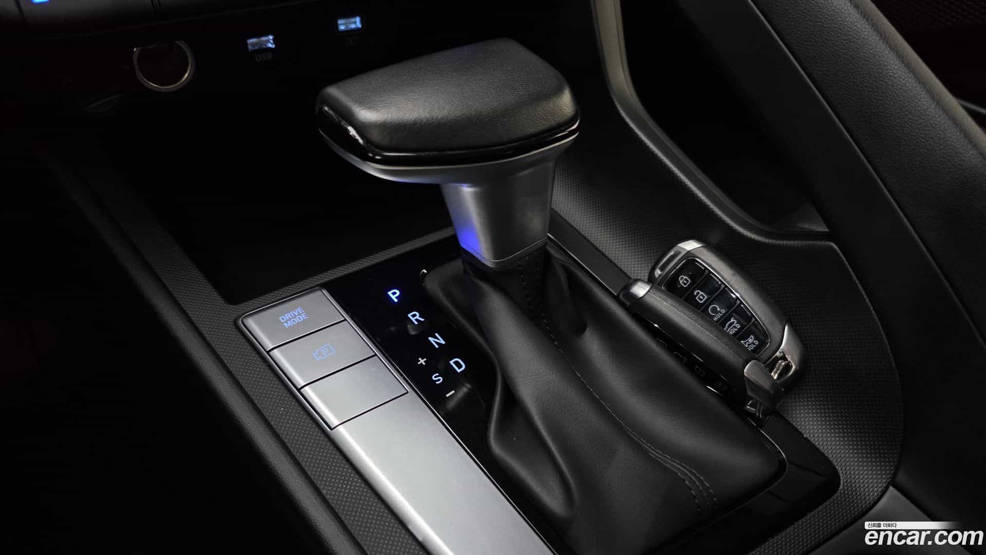 AVANTE Hyundai 2023.1-INNER-009