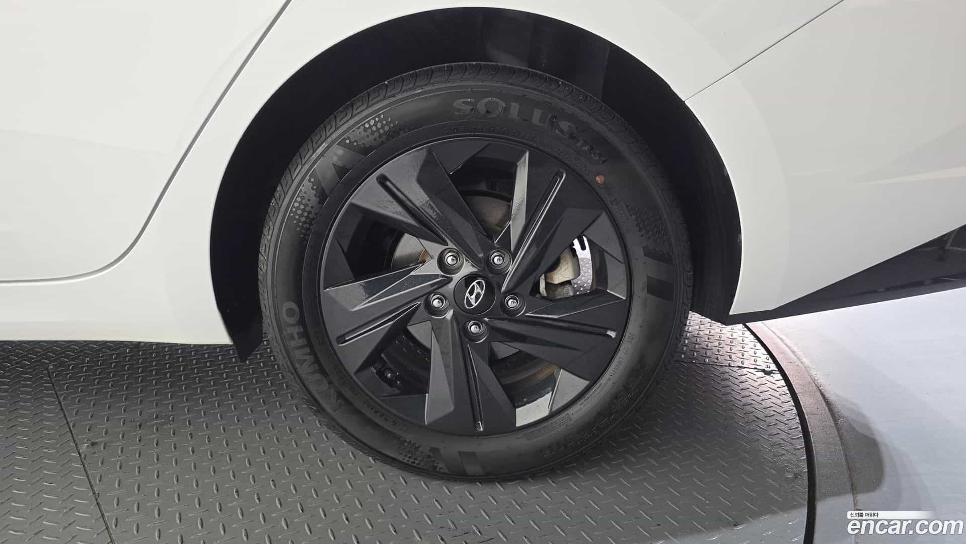 AVANTE Hyundai 2023.1-OUTER-031