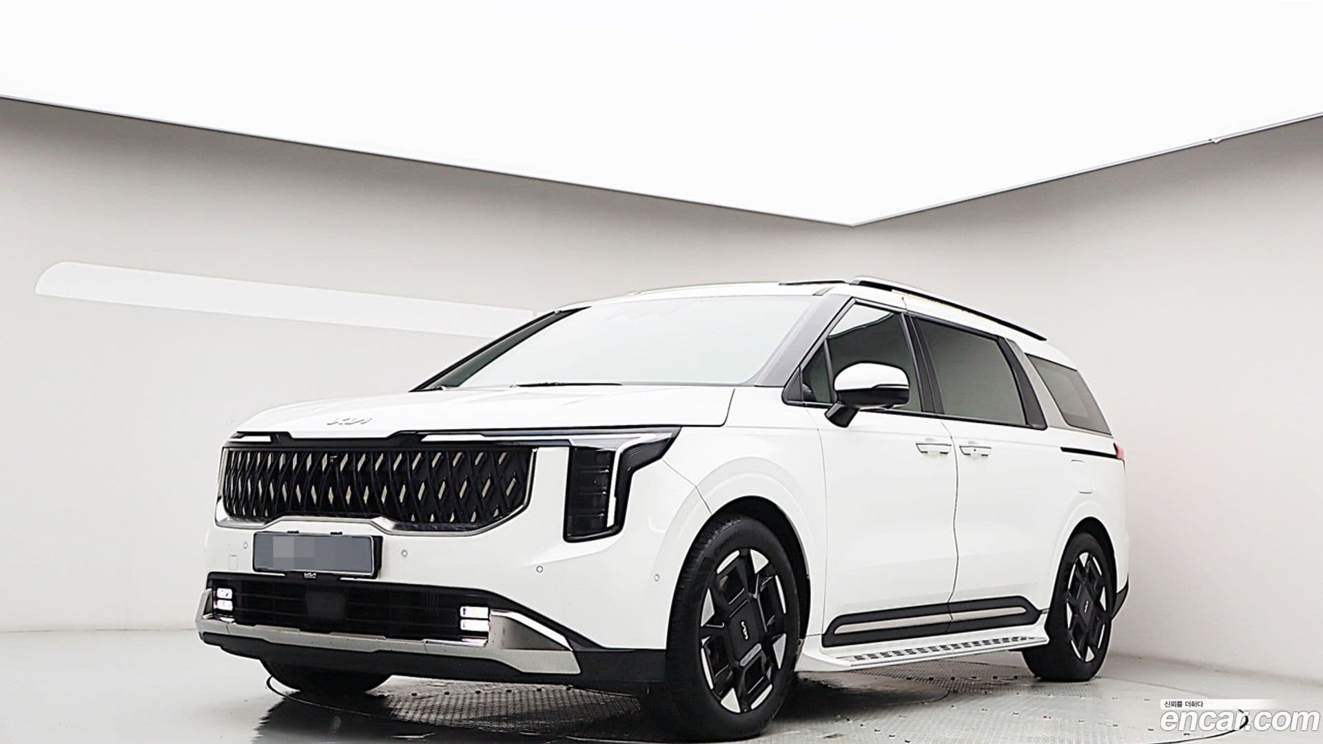 Main__Slider__Photo:Canival Kia 2024.2-0