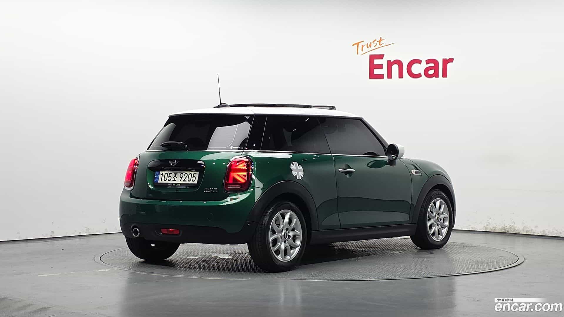 Cooper Mini 2021.5-OUTER-002