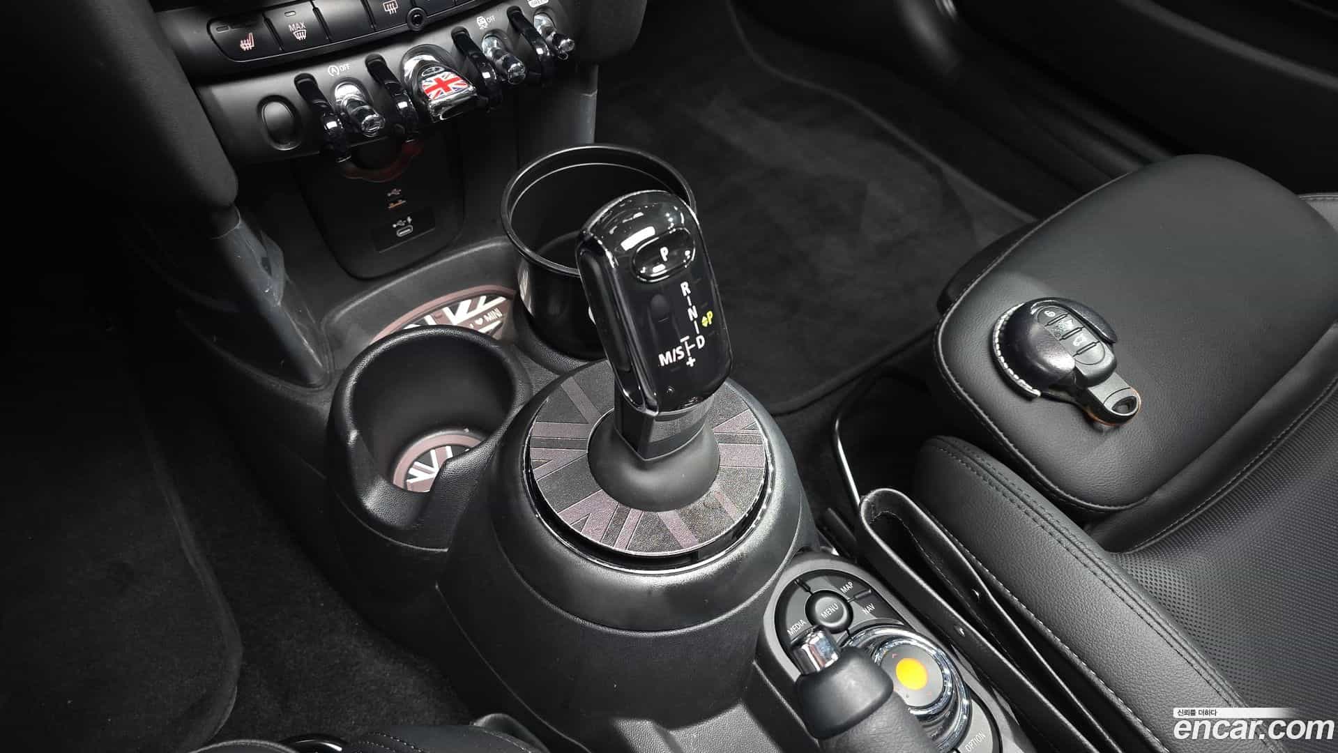 Cooper Mini 2021.5-INNER-009