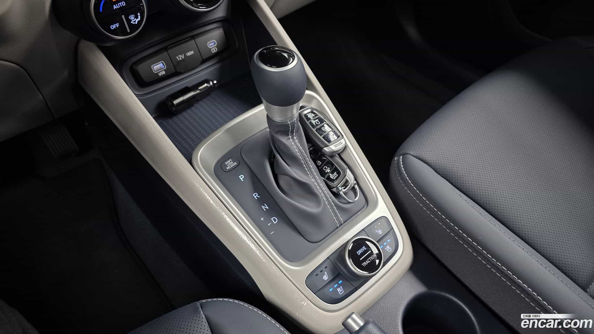 Venue Hyundai 2024.4-INNER-009